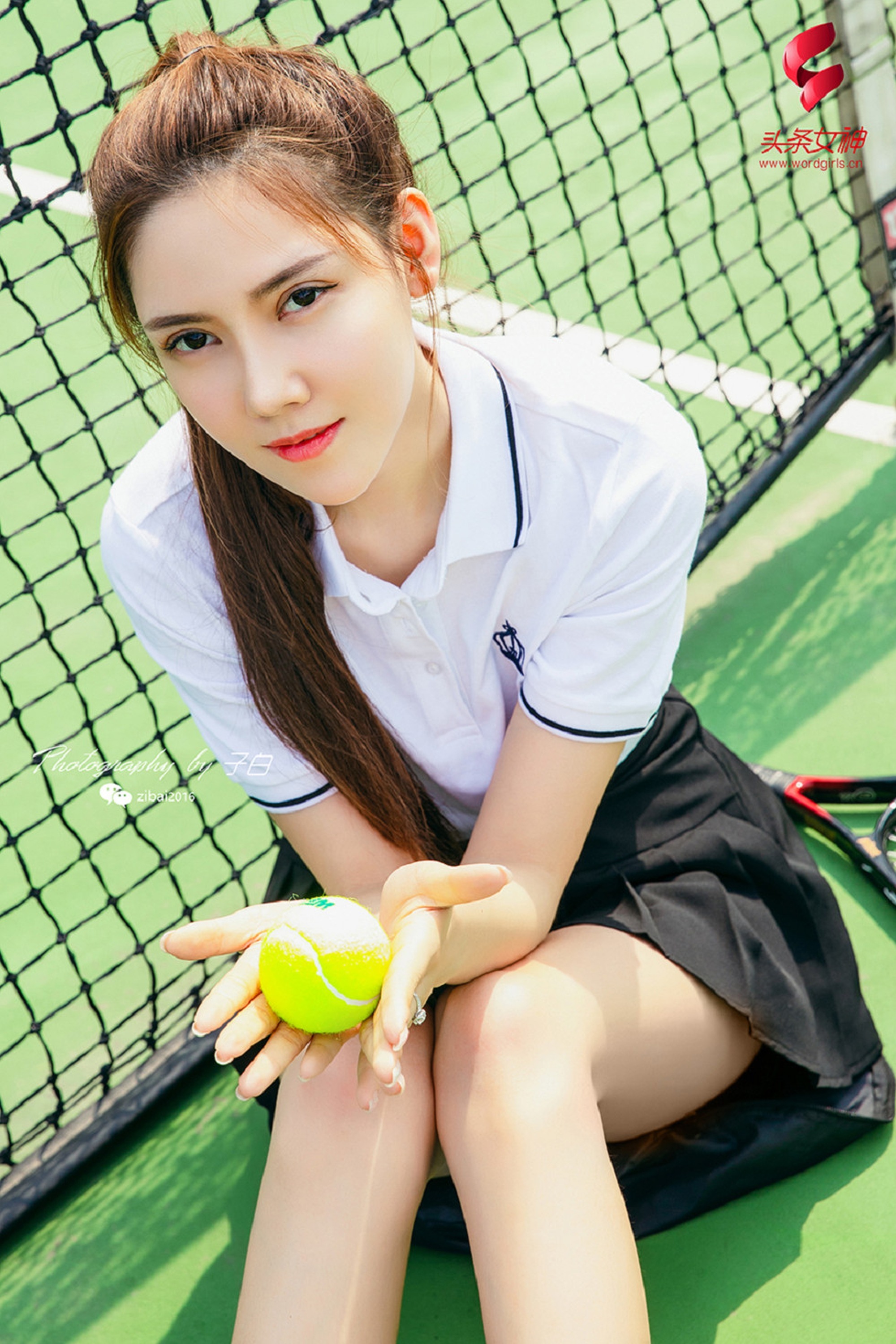 Toutiao headline goddess July 13, 2019 Sharon I'm a beautiful girl in tennis