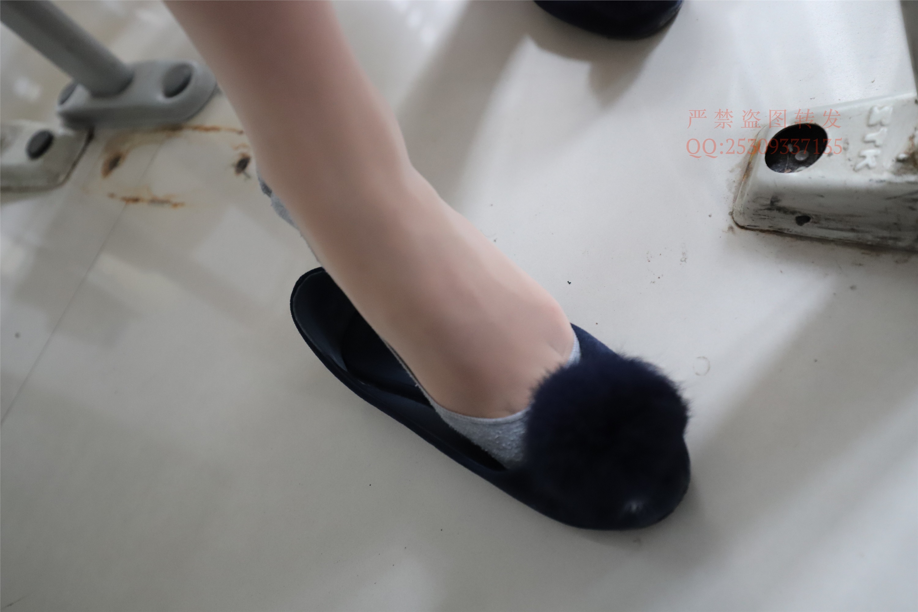 Big watermelon set picture in July August 2018 activity model 2 flat shoes meat Socks 3