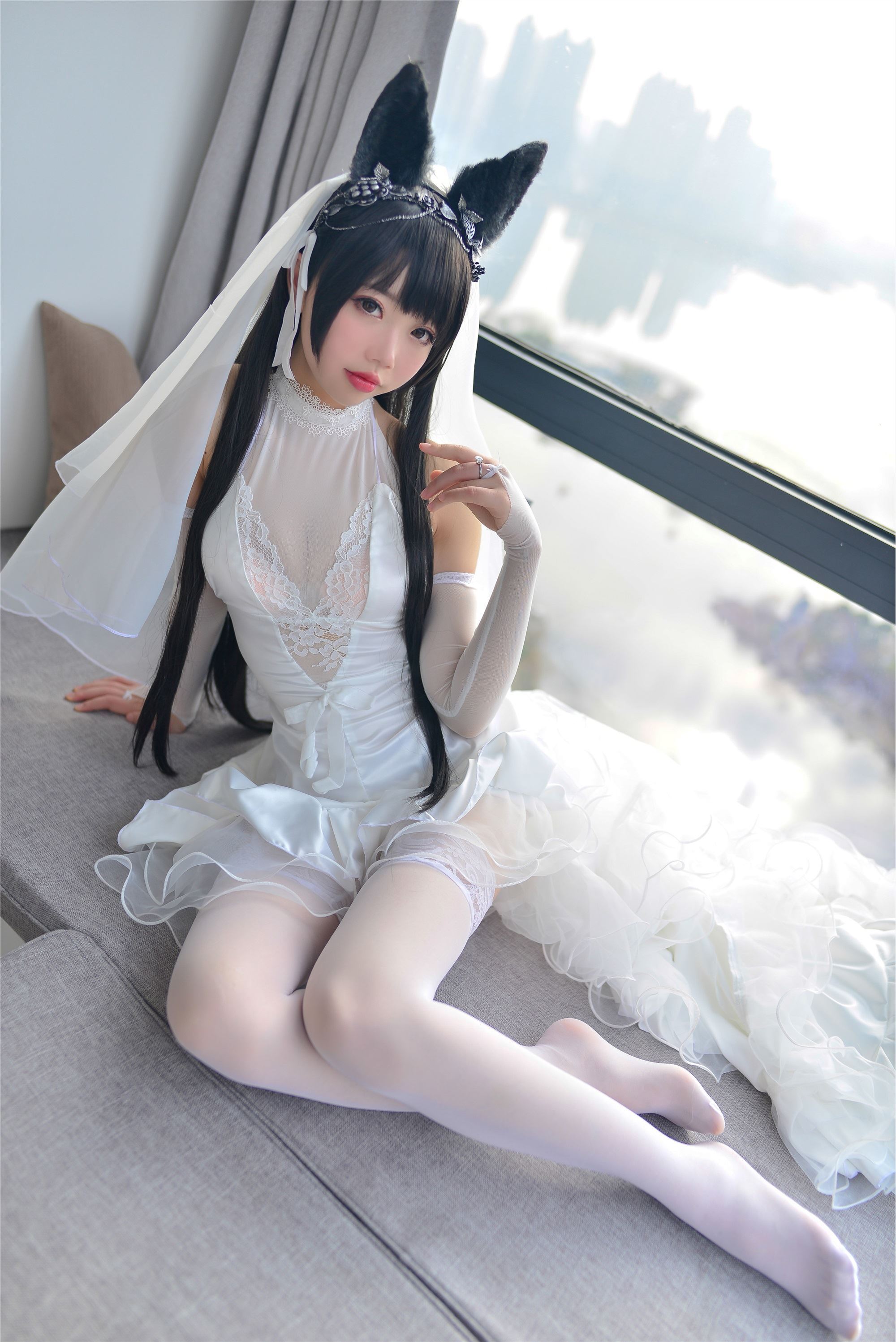 Miss cos sister Xueqi - Aitang high heel legs and wedding dress