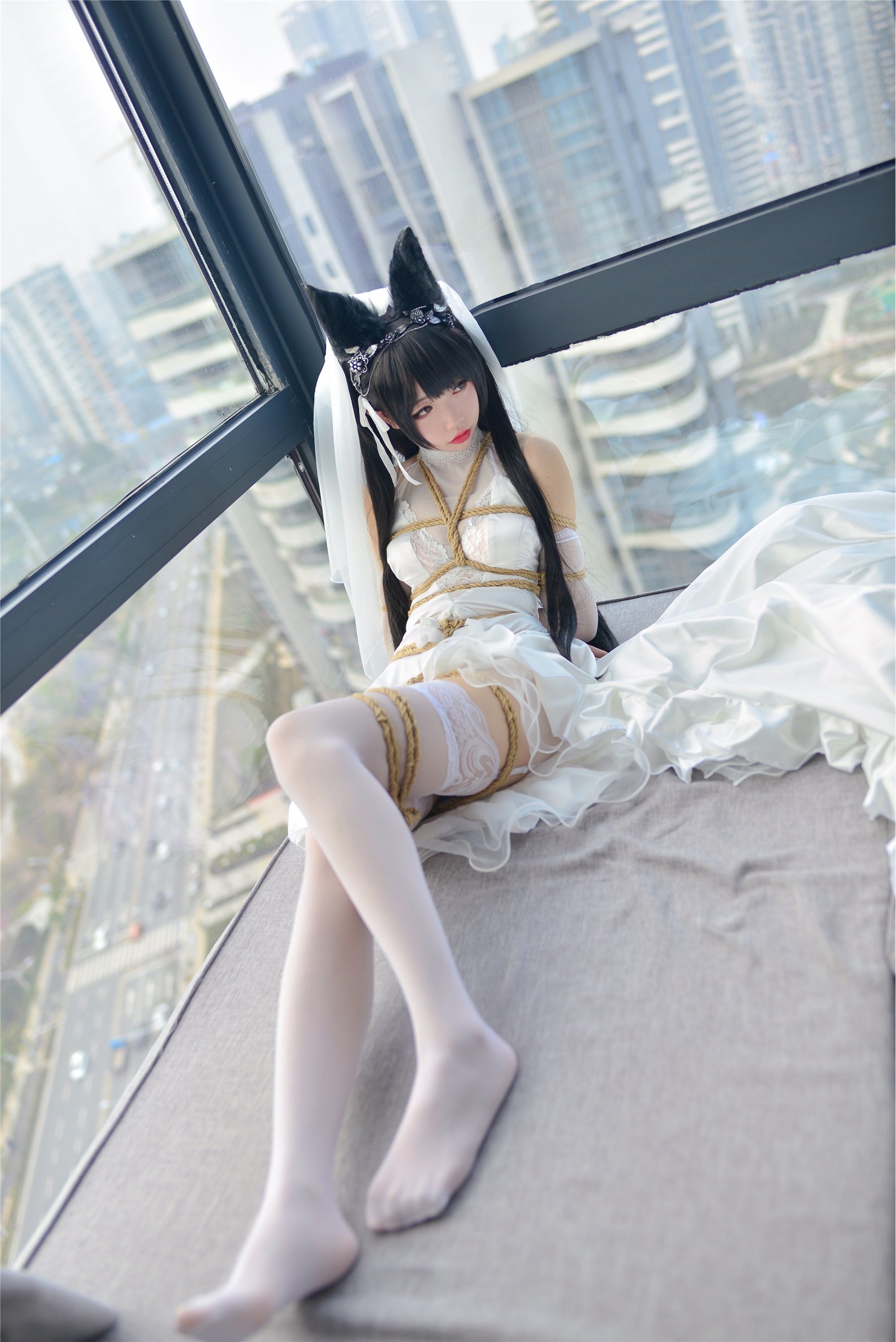 Miss cos sister Xueqi - Aitang high heel legs and wedding dress