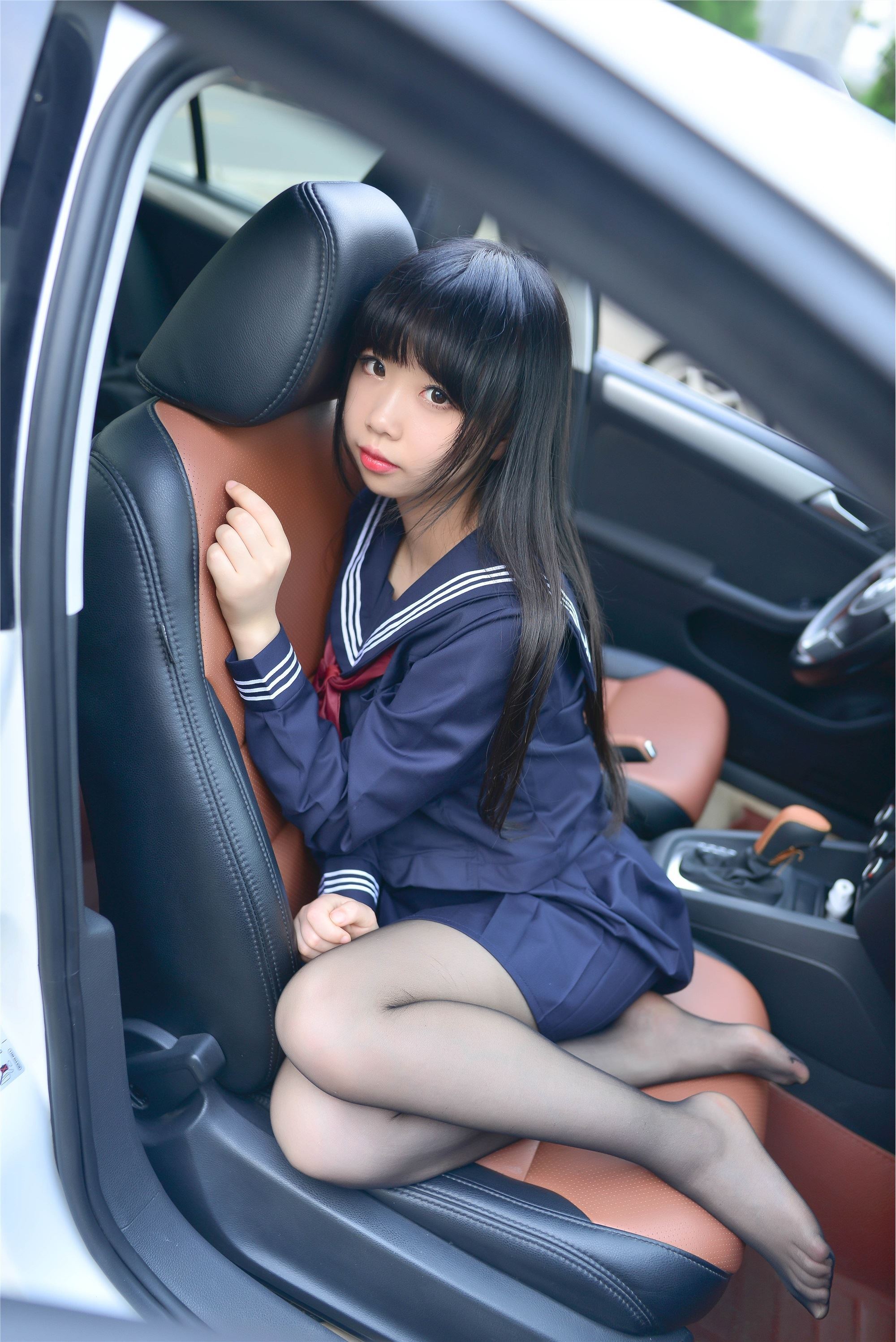Miss cos Xueqi - JK in the car