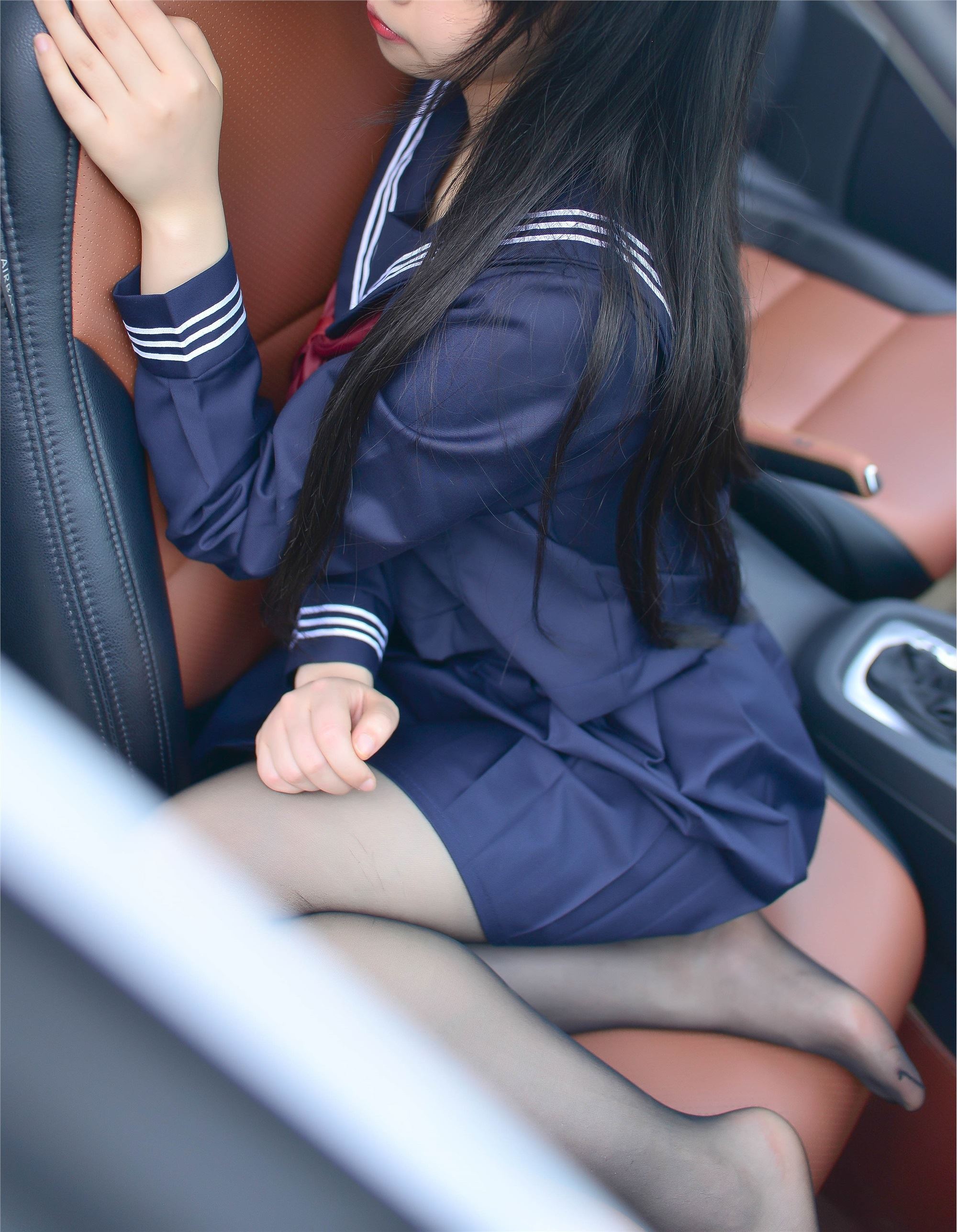 Miss cos Xueqi - JK in the car