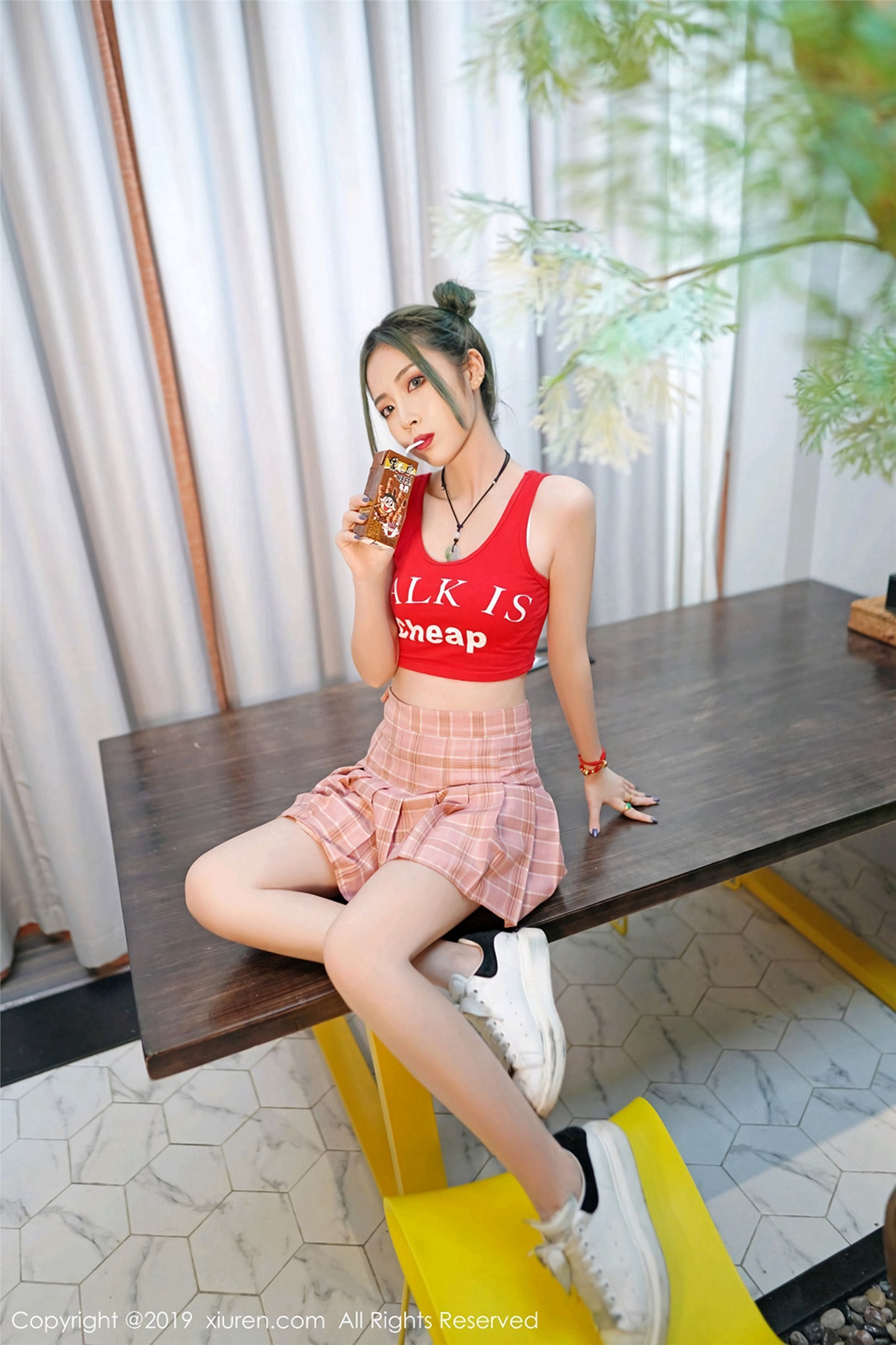 秀人网美媛馆 2019-07-16 Vol.1550 贾诗晗