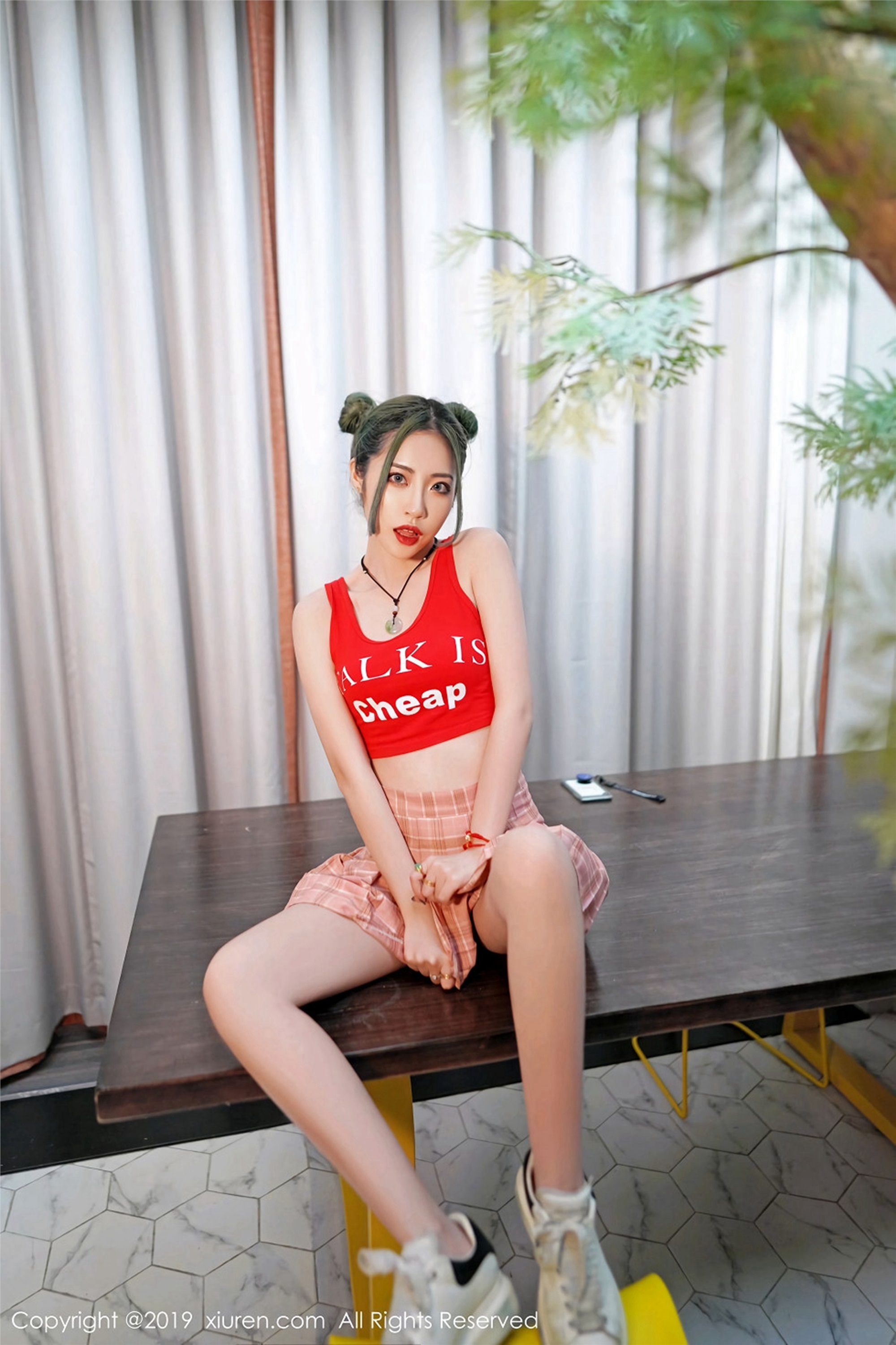 秀人网美媛馆 2019-07-16 Vol.1550 贾诗晗