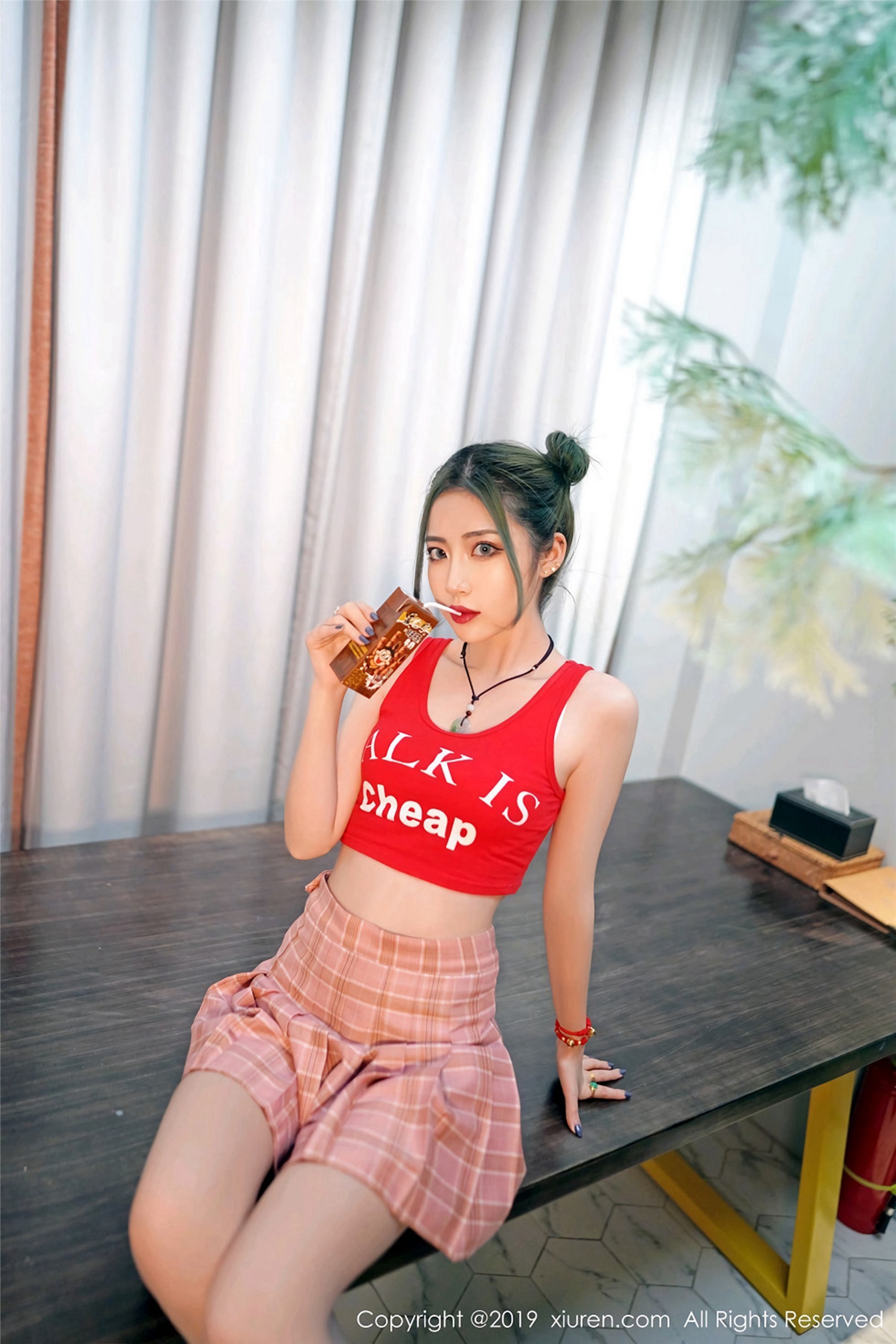 秀人网美媛馆 2019-07-16 Vol.1550 贾诗晗