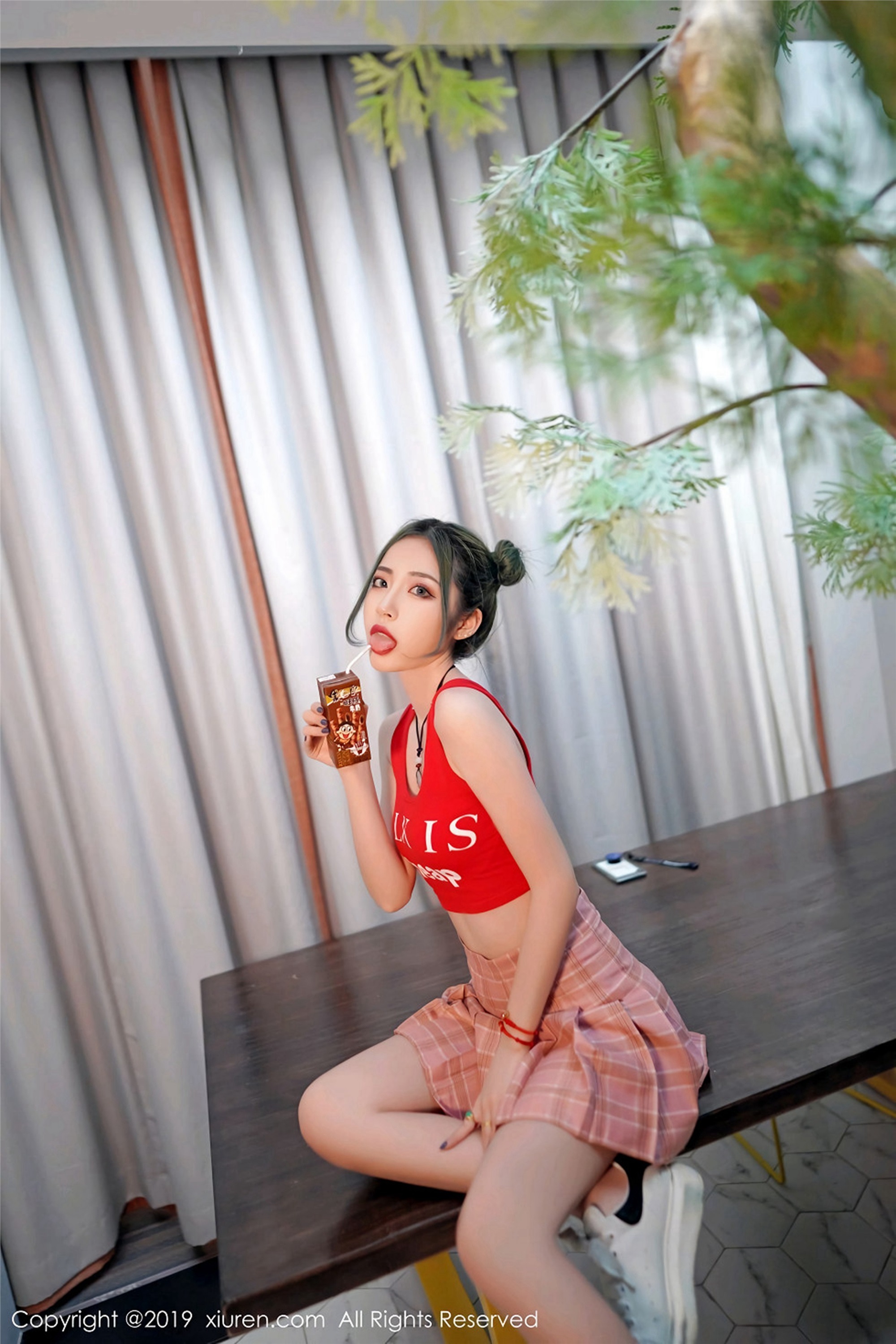 秀人网美媛馆 2019-07-16 Vol.1550 贾诗晗