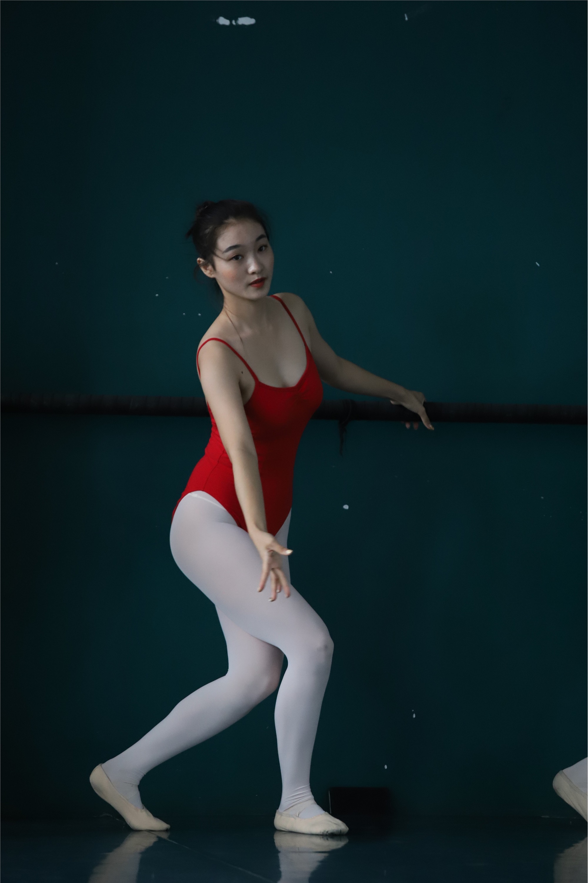 W020 dancer - red 669p1