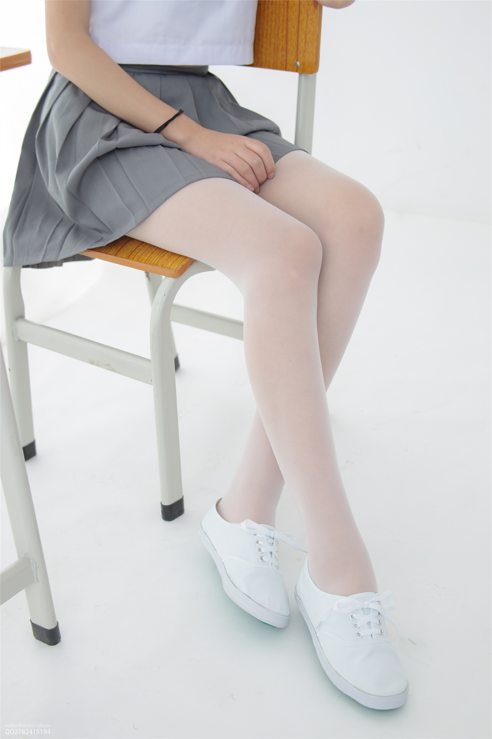 Photo of rolis foot of Sen Luo financial group jkfun-052 Momo  Cheese 13D white silk net shoes collection