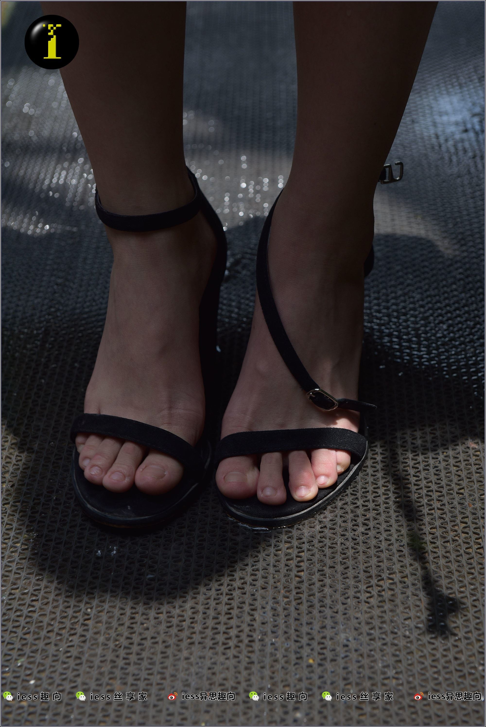 IESS to inclusive 003 - Kiki's barefoot