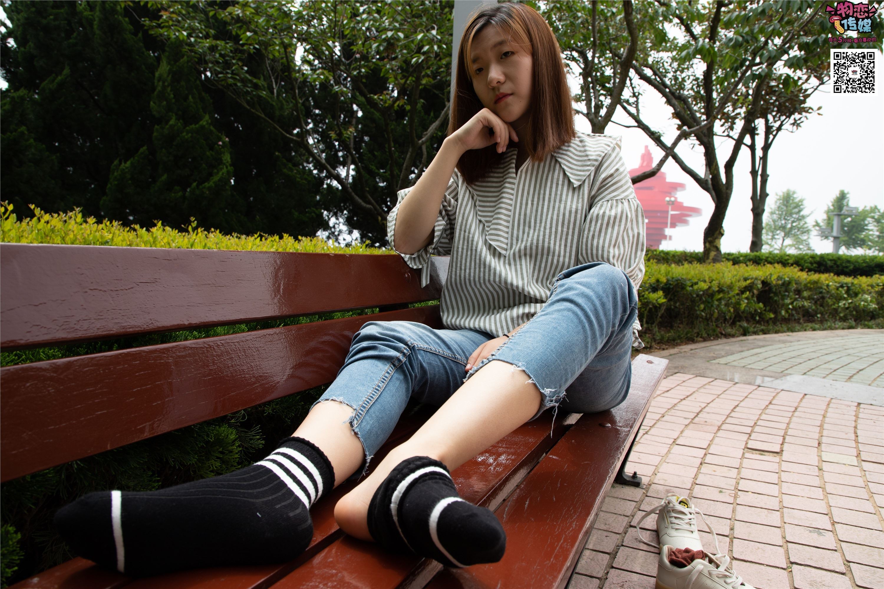 Love media No.014 high cold style of big sister Oh, small white shoes with pink boat socks