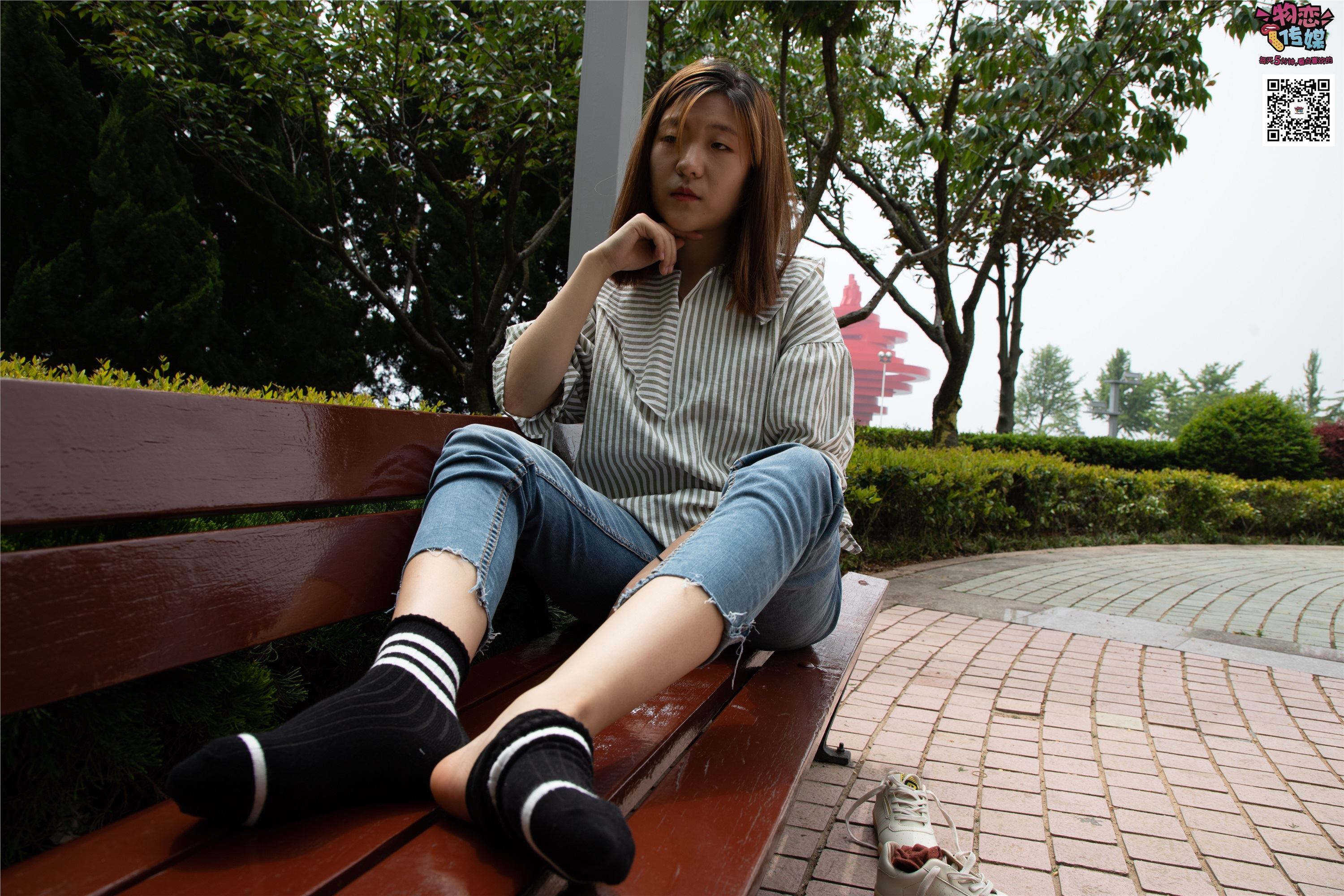 Love media No.014 high cold style of big sister Oh, small white shoes with pink boat socks