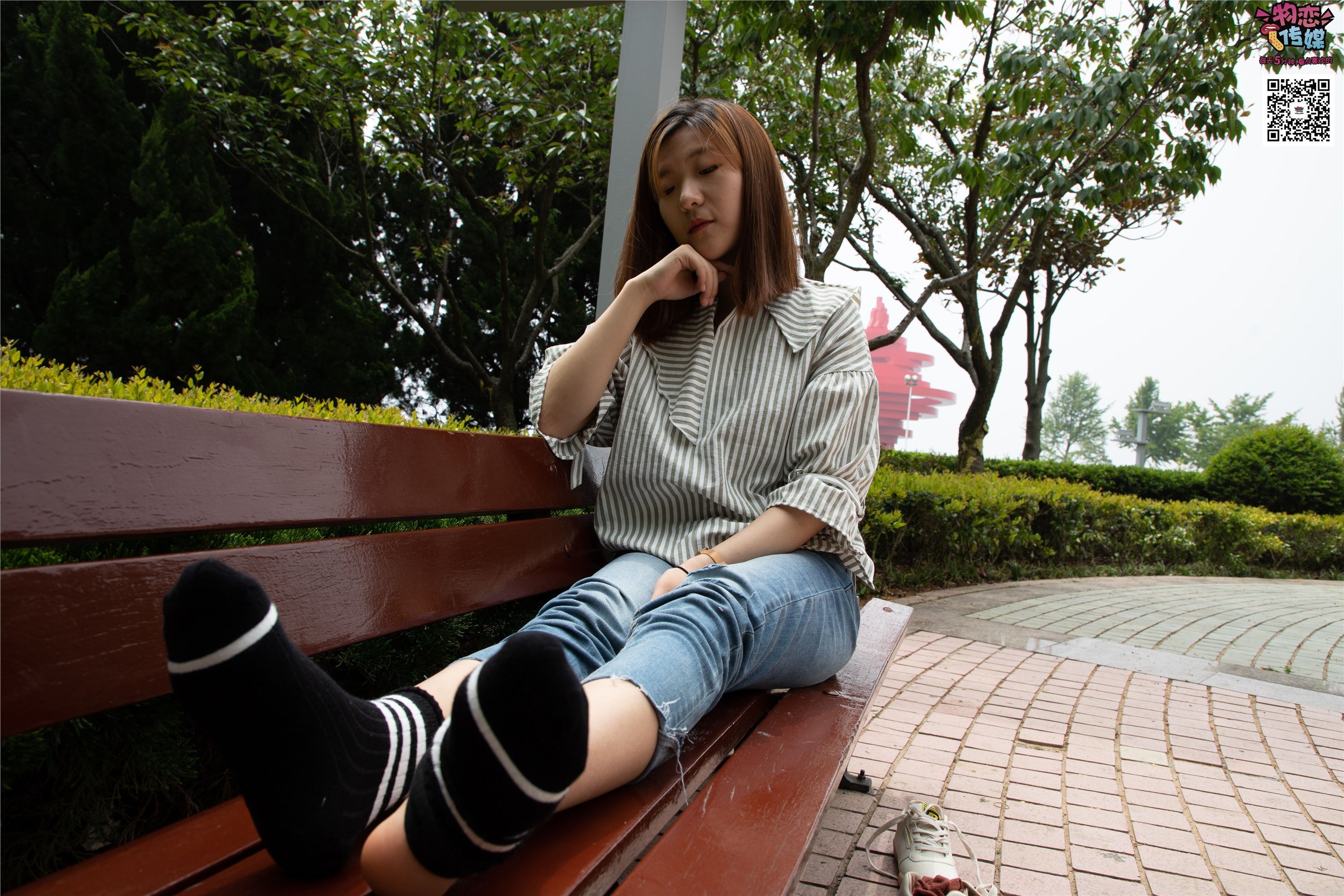 Love media No.014 high cold style of big sister Oh, small white shoes with pink boat socks