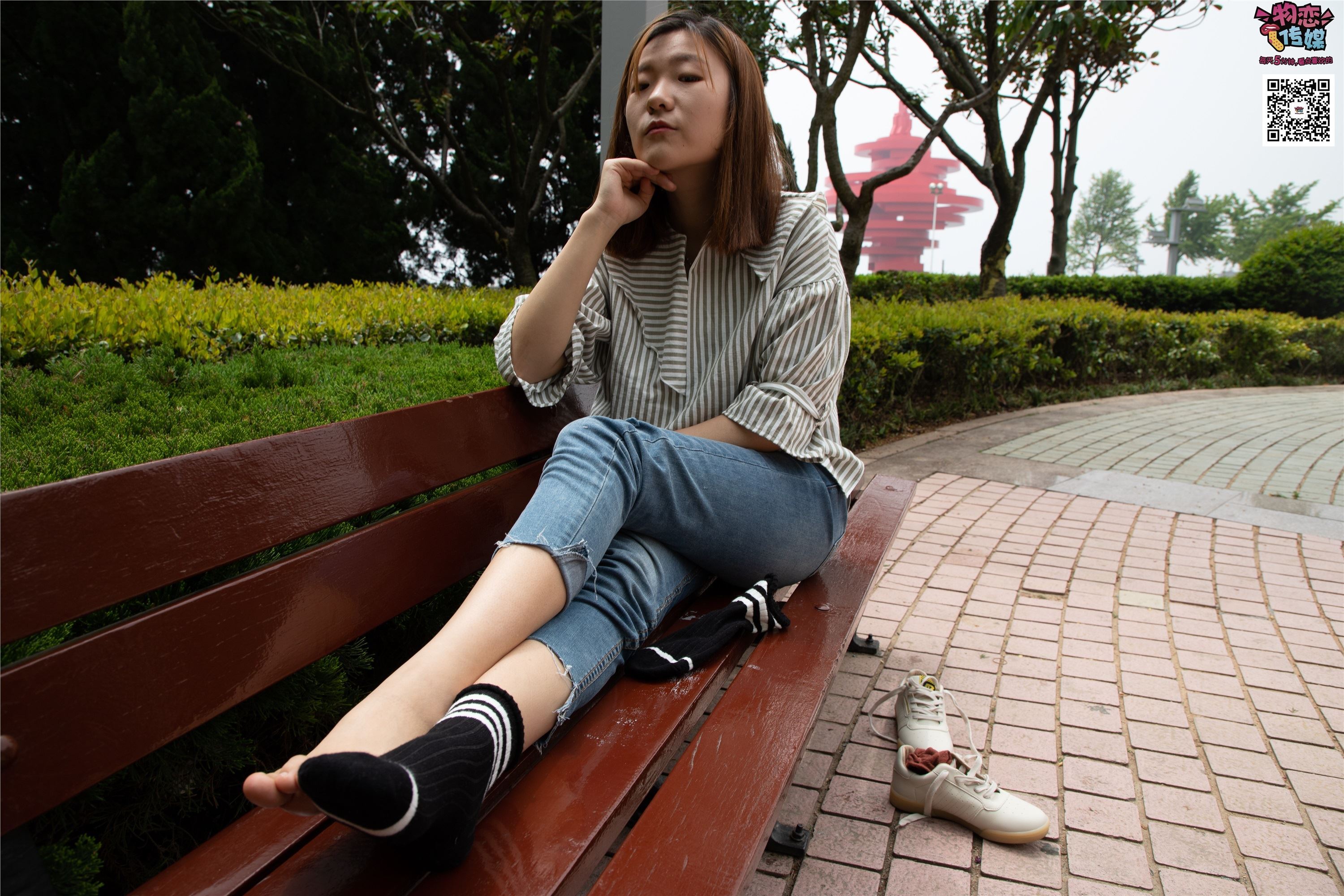 Love media No.014 high cold style of big sister Oh, small white shoes with pink boat socks