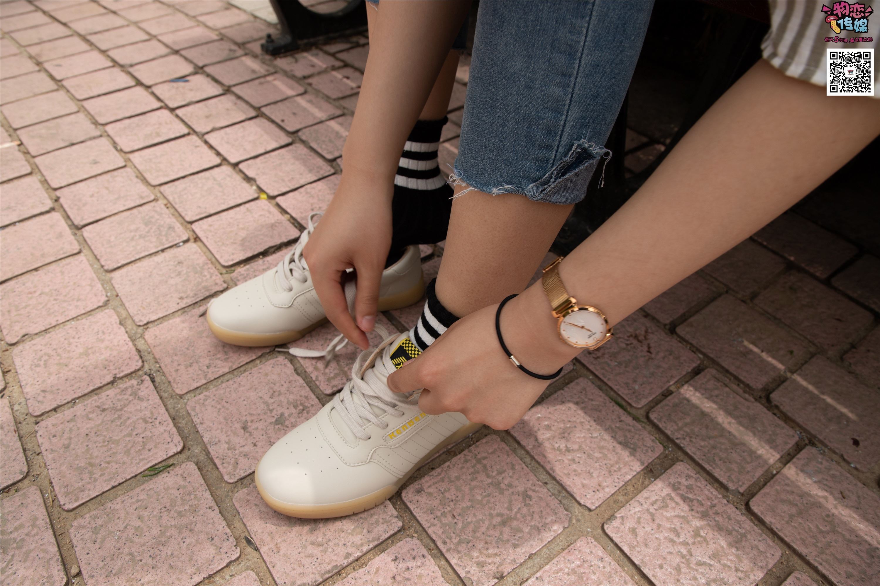 Love media No.014 high cold style of big sister Oh, small white shoes with pink boat socks