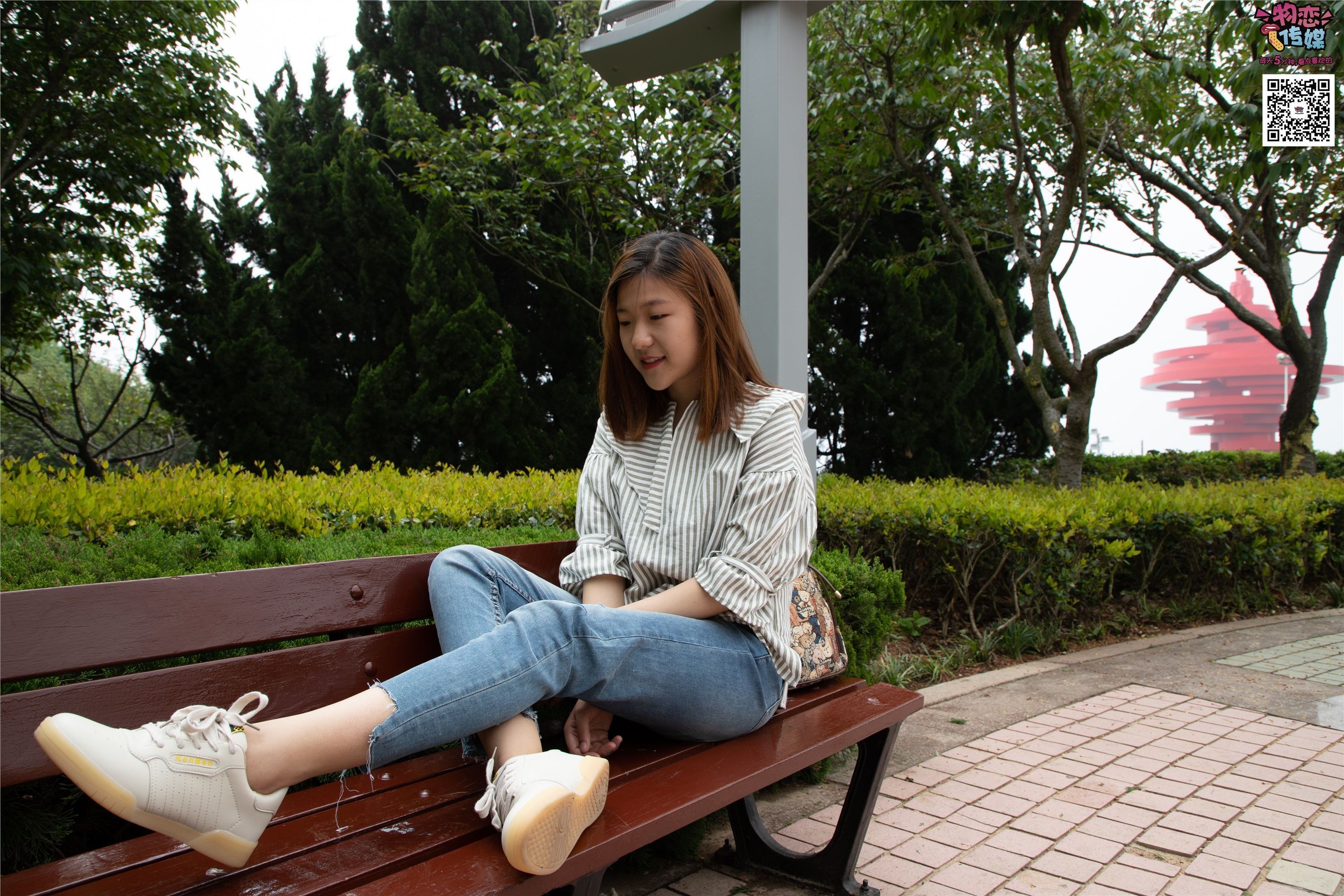 Love media No.014 high cold style of big sister Oh, small white shoes with pink boat socks