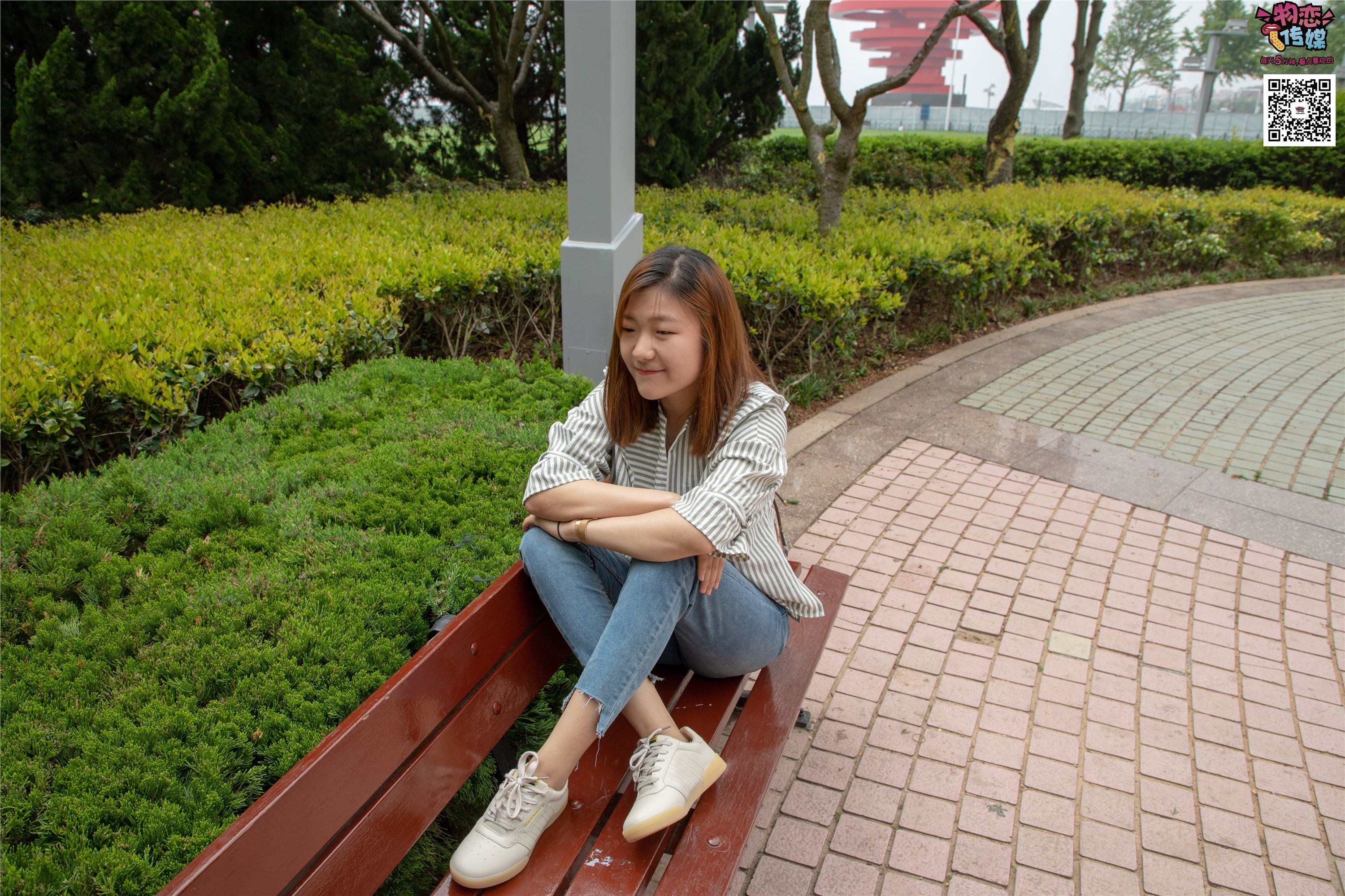 Love media No.014 high cold style of big sister Oh, small white shoes with pink boat socks