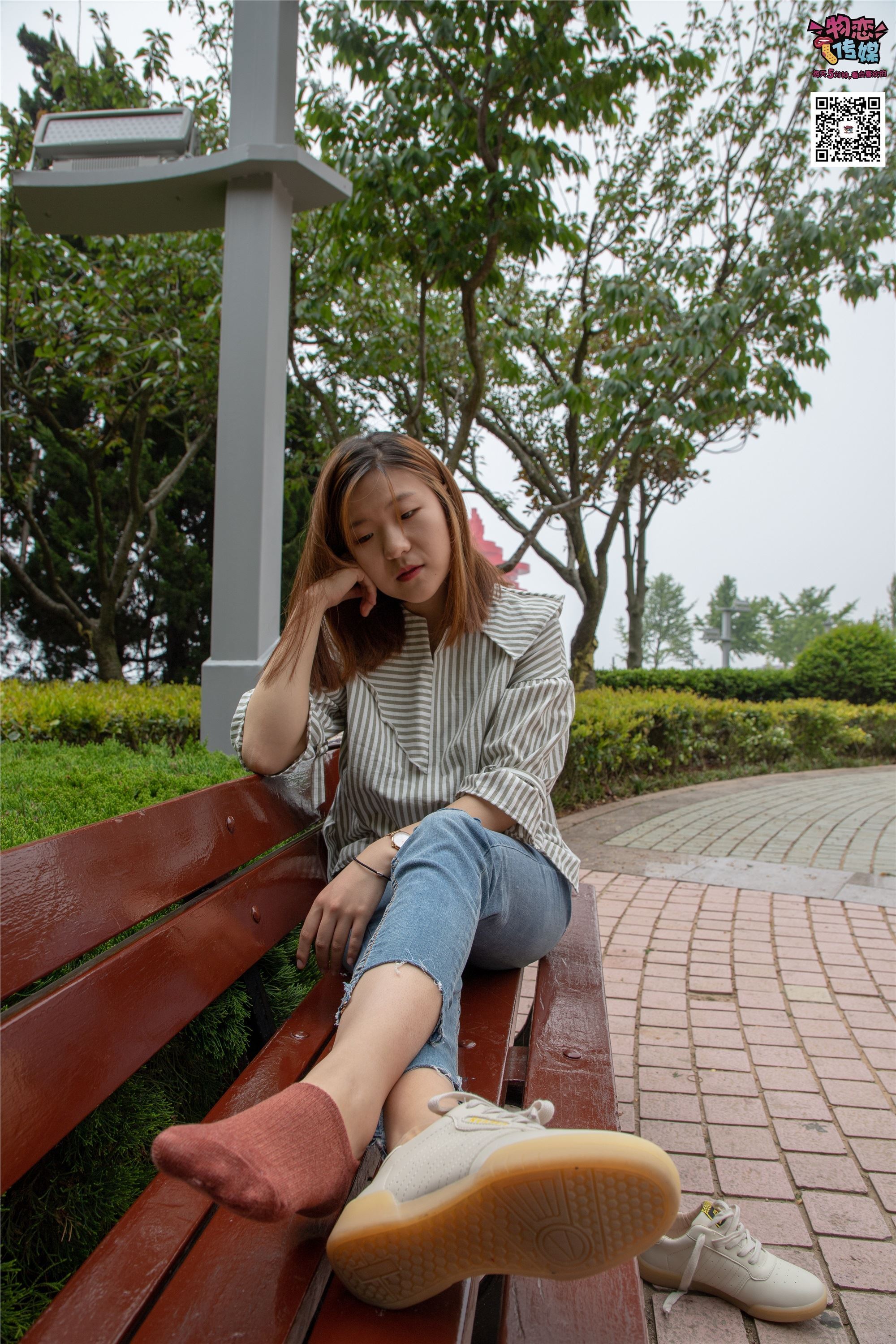 Love media No.014 high cold style of big sister Oh, small white shoes with pink boat socks