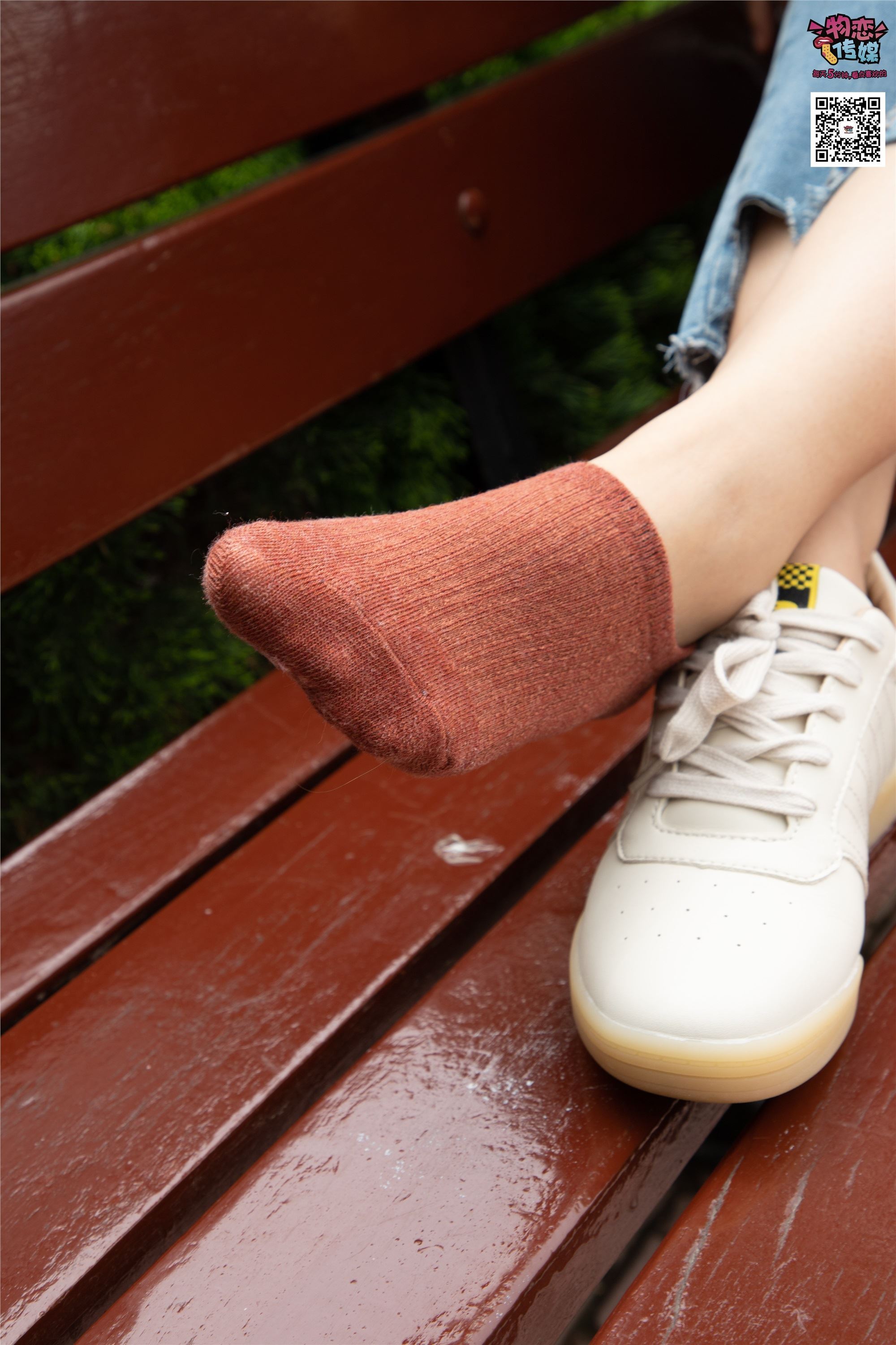 Love media No.014 high cold style of big sister Oh, small white shoes with pink boat socks