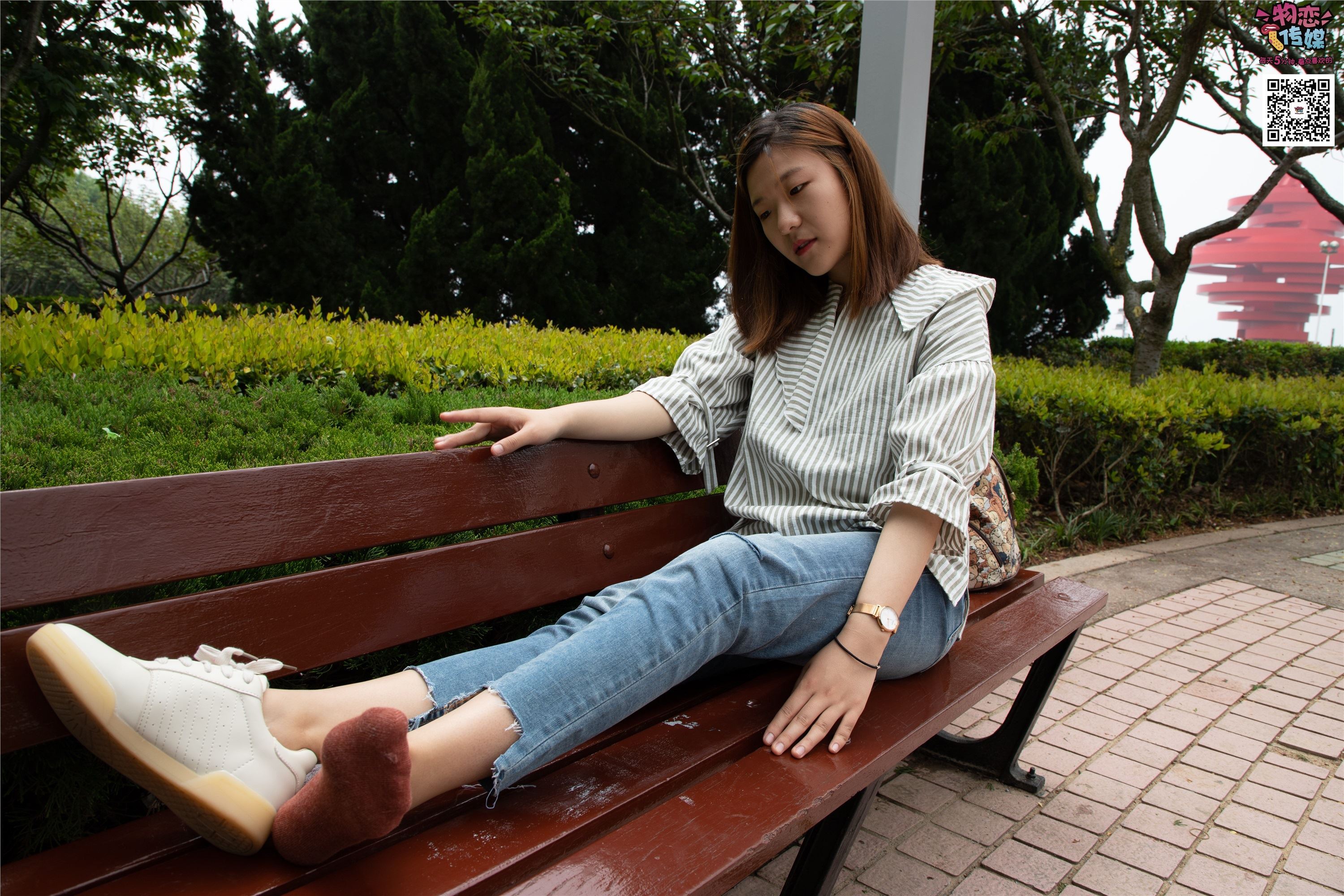 Love media No.014 high cold style of big sister Oh, small white shoes with pink boat socks