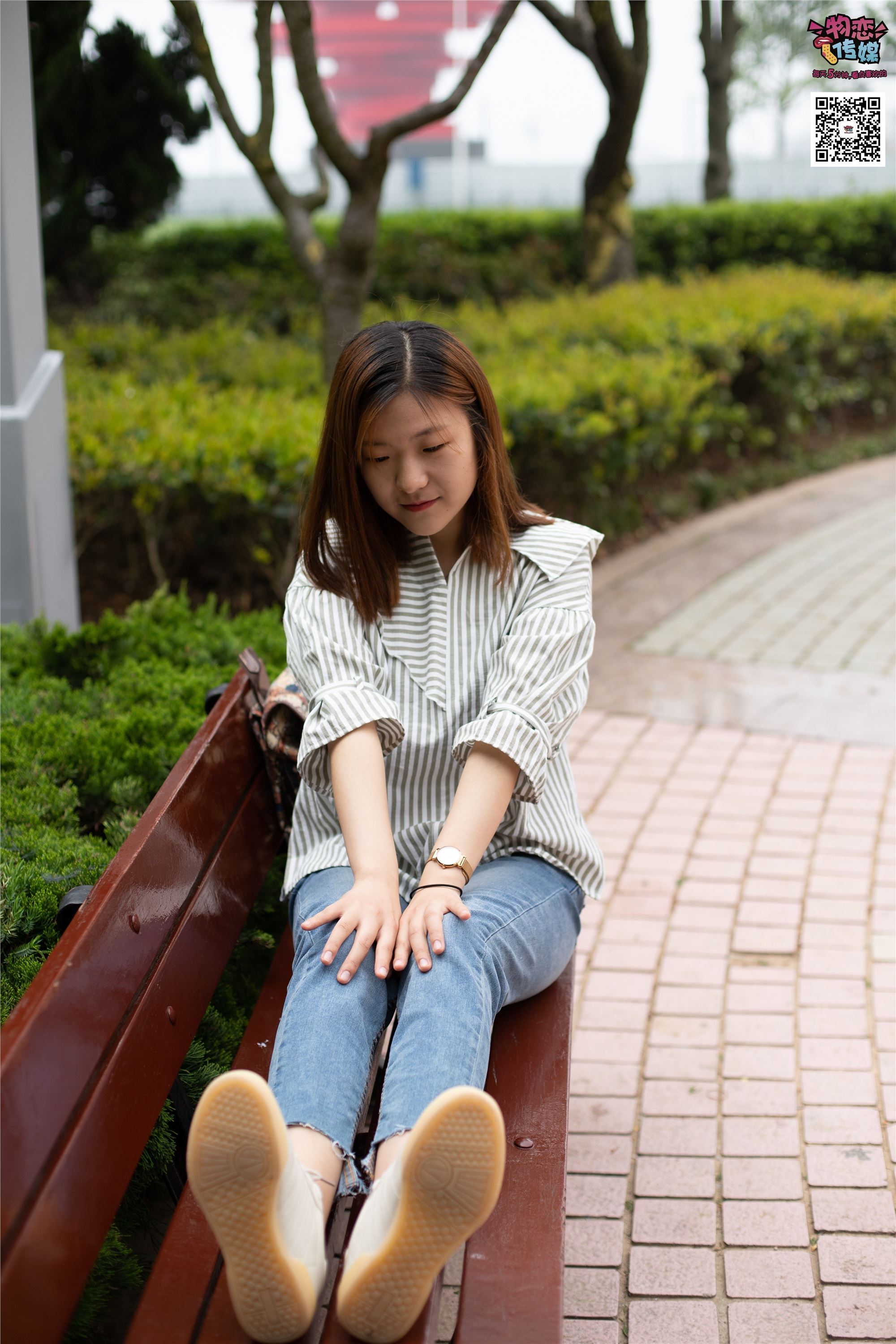 Love media No.014 high cold style of big sister Oh, small white shoes with pink boat socks