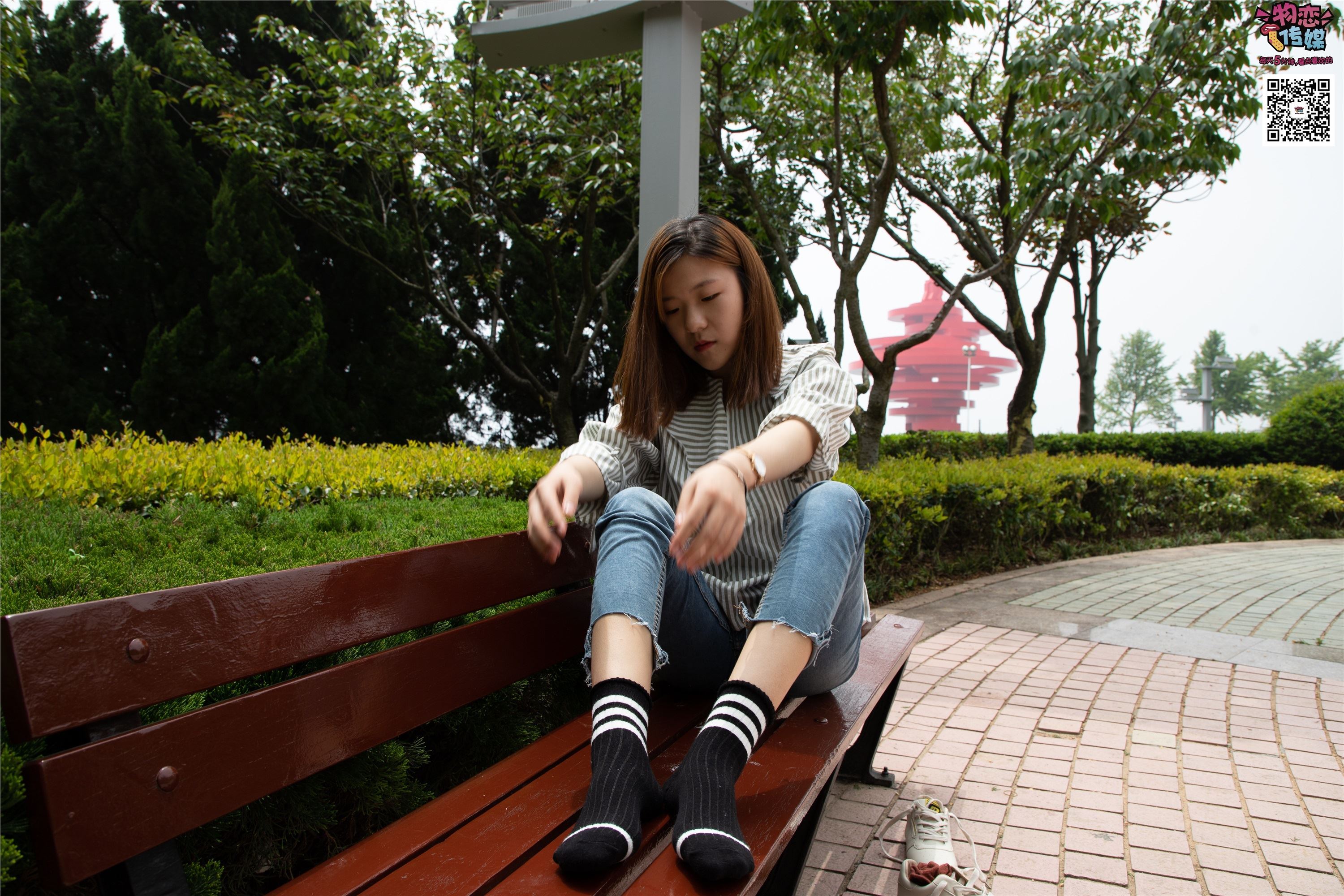 Love media No.014 high cold style of big sister Oh, small white shoes with pink boat socks