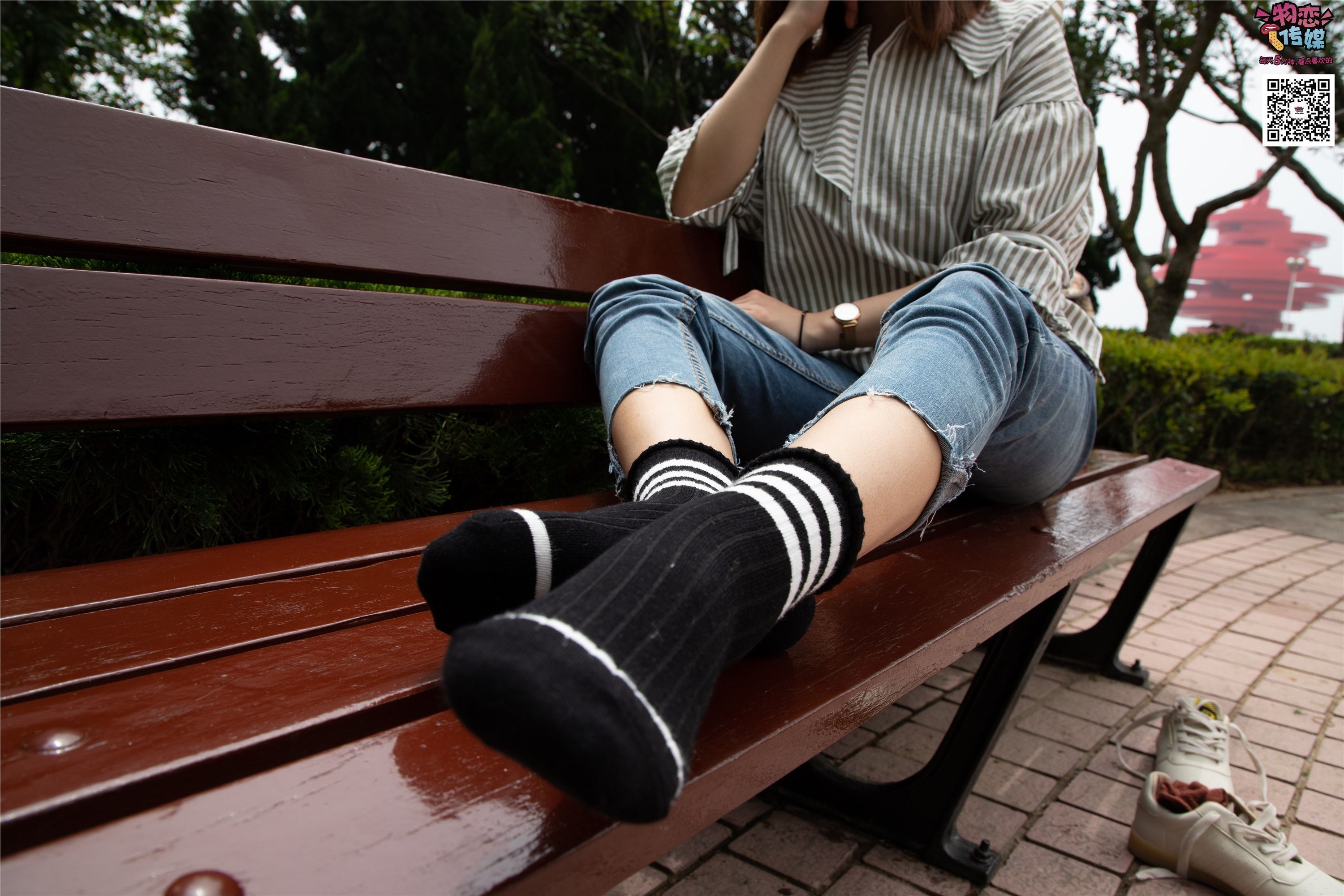 Love media No.014 high cold style of big sister Oh, small white shoes with pink boat socks