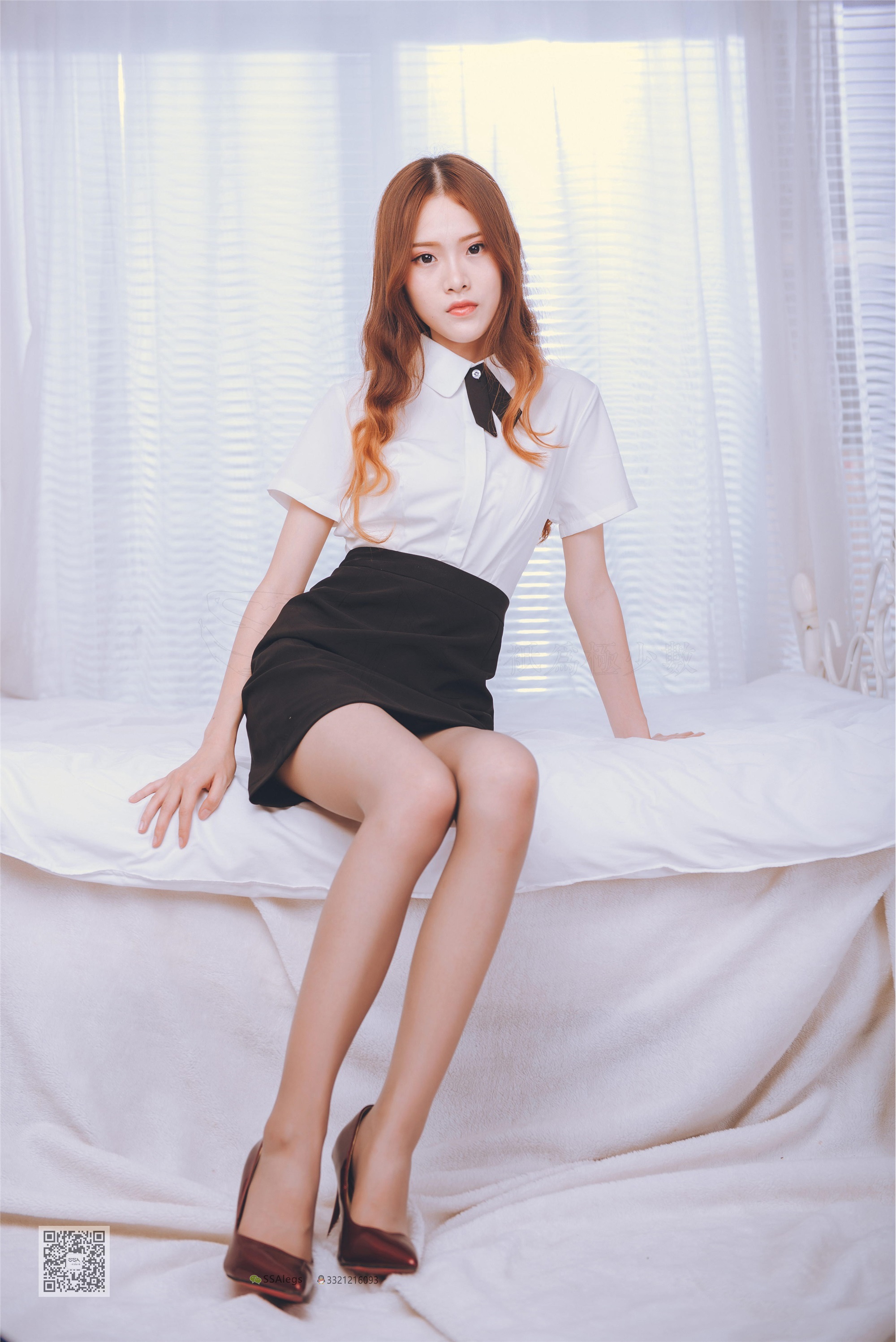 SSA silk society issue 020 little Qiqi sexy female secretary's boudoir high end grey silk feet