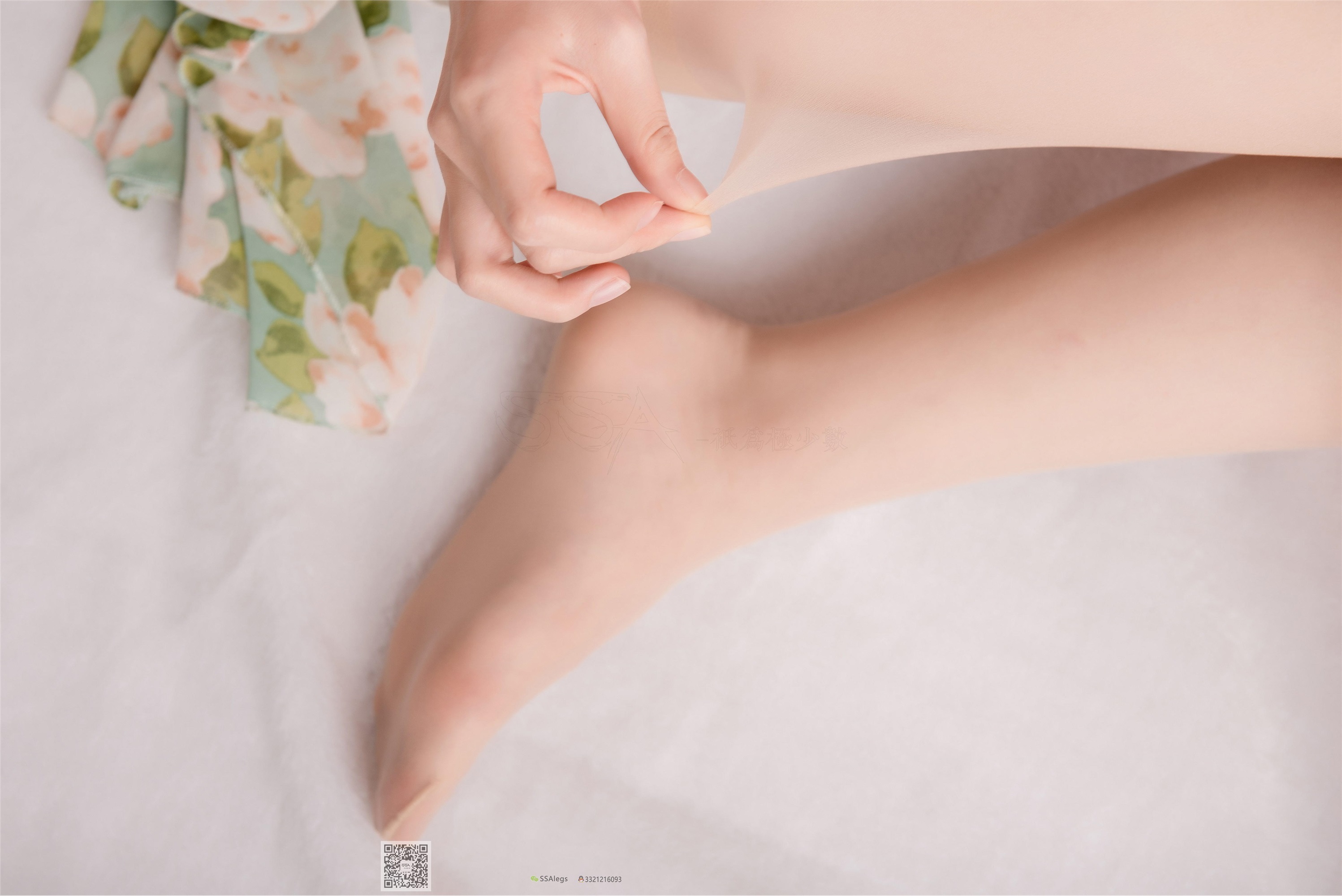 SSA silk society no.022 little Qiqi incarnate soul painter import meat Si big long legs feet close up