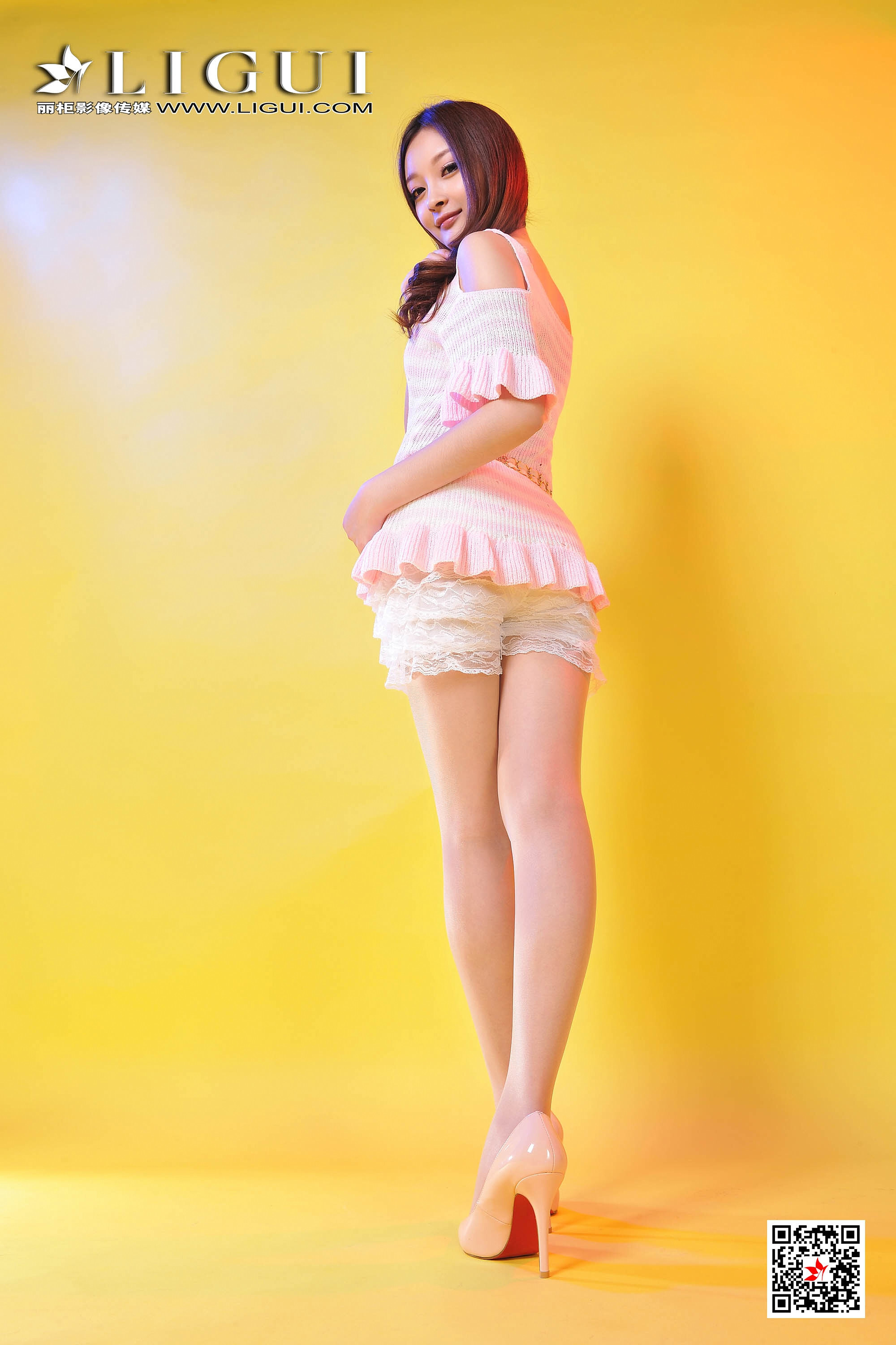 Liu Li cabinet 2020.06.18 network beauty model Xiao Yang Mi