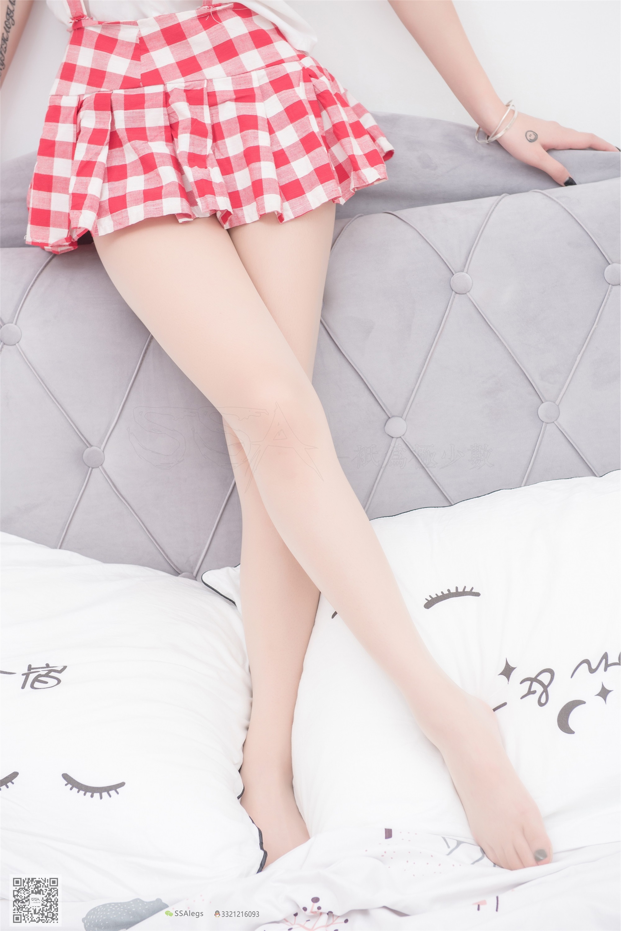 SSA silk society no.033 big red and white check miniskirt