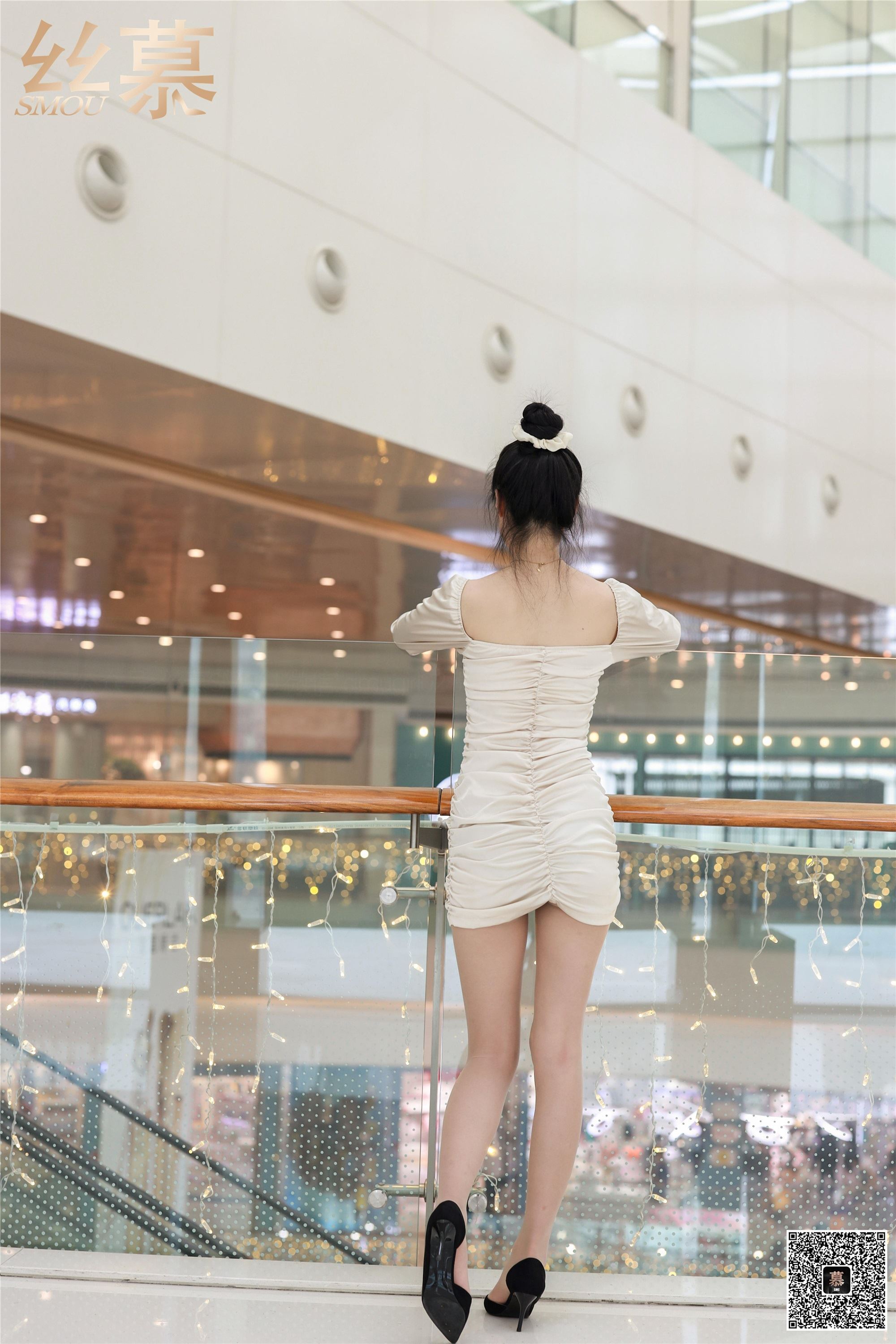 Simu's sm339 Feifei's encounter with a schoolgirl in a shopping mall