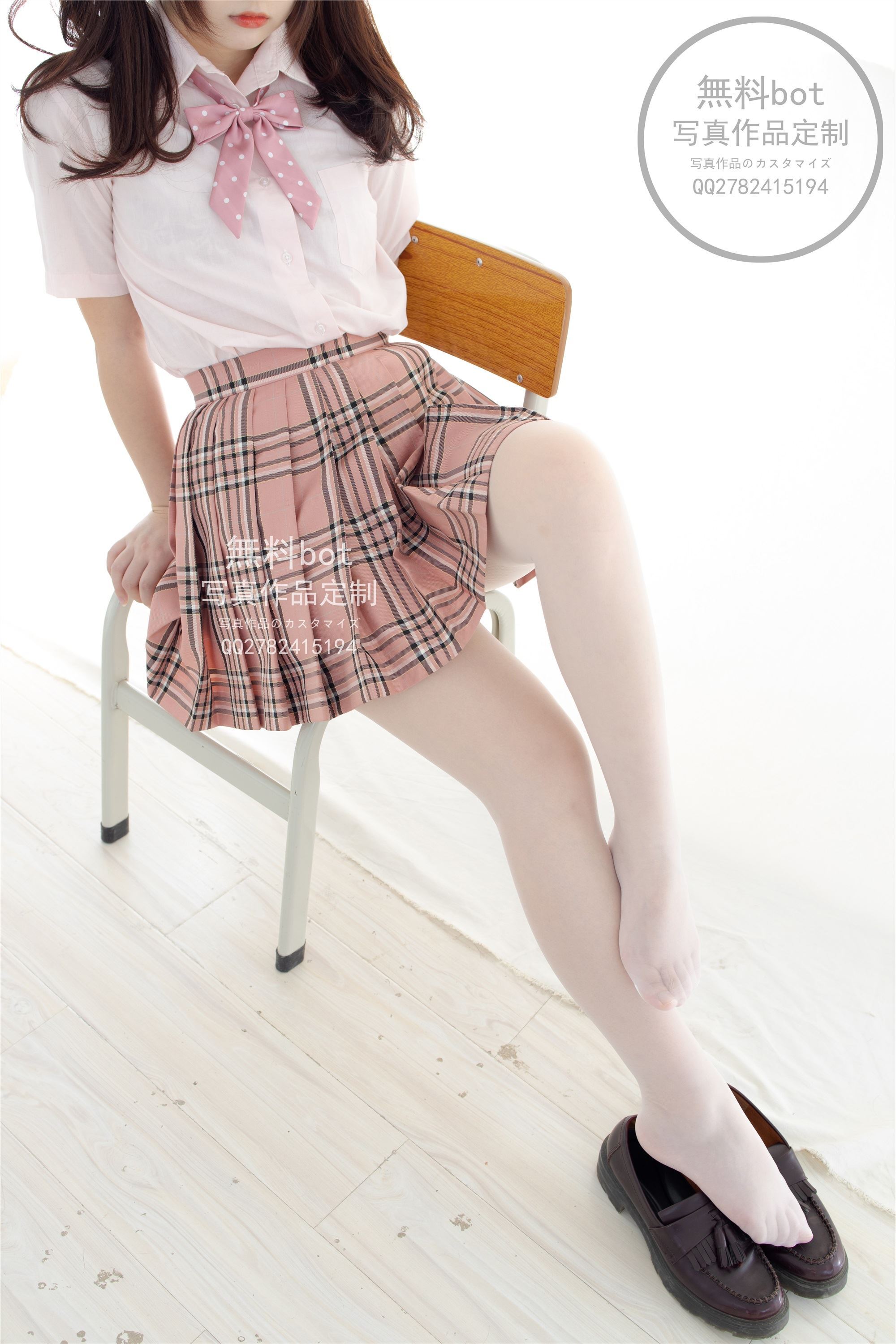 Rose foot photo of Senluo group no material-001 JK plaid skirt