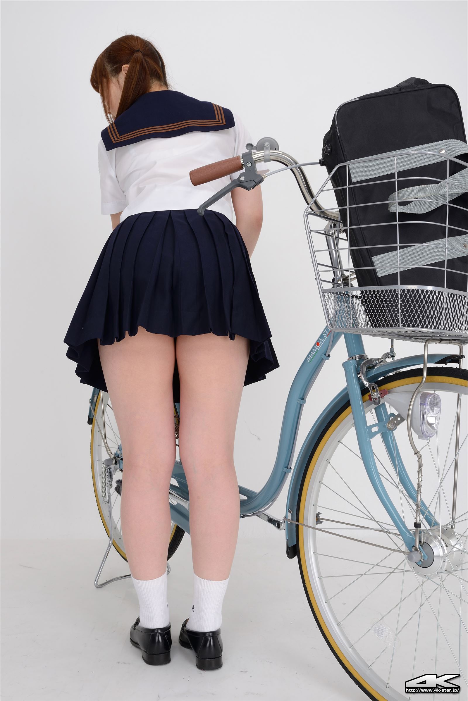 [4K-STAR]2017.12.06 Rumi Kayama 香山ルミ Uniforms and bicycles