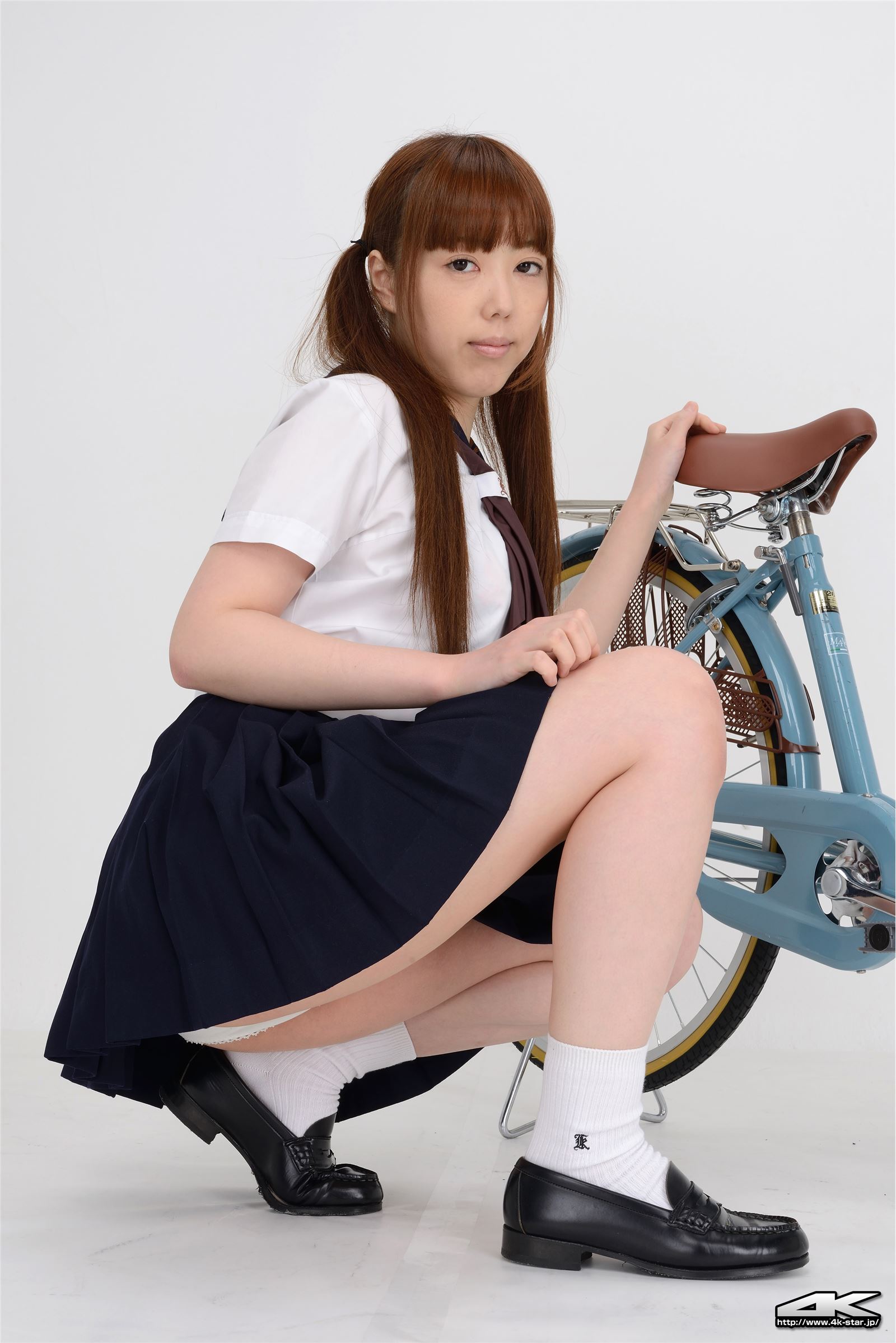 [4K-STAR]2017.12.06 Rumi Kayama 香山ルミ Uniforms and bicycles