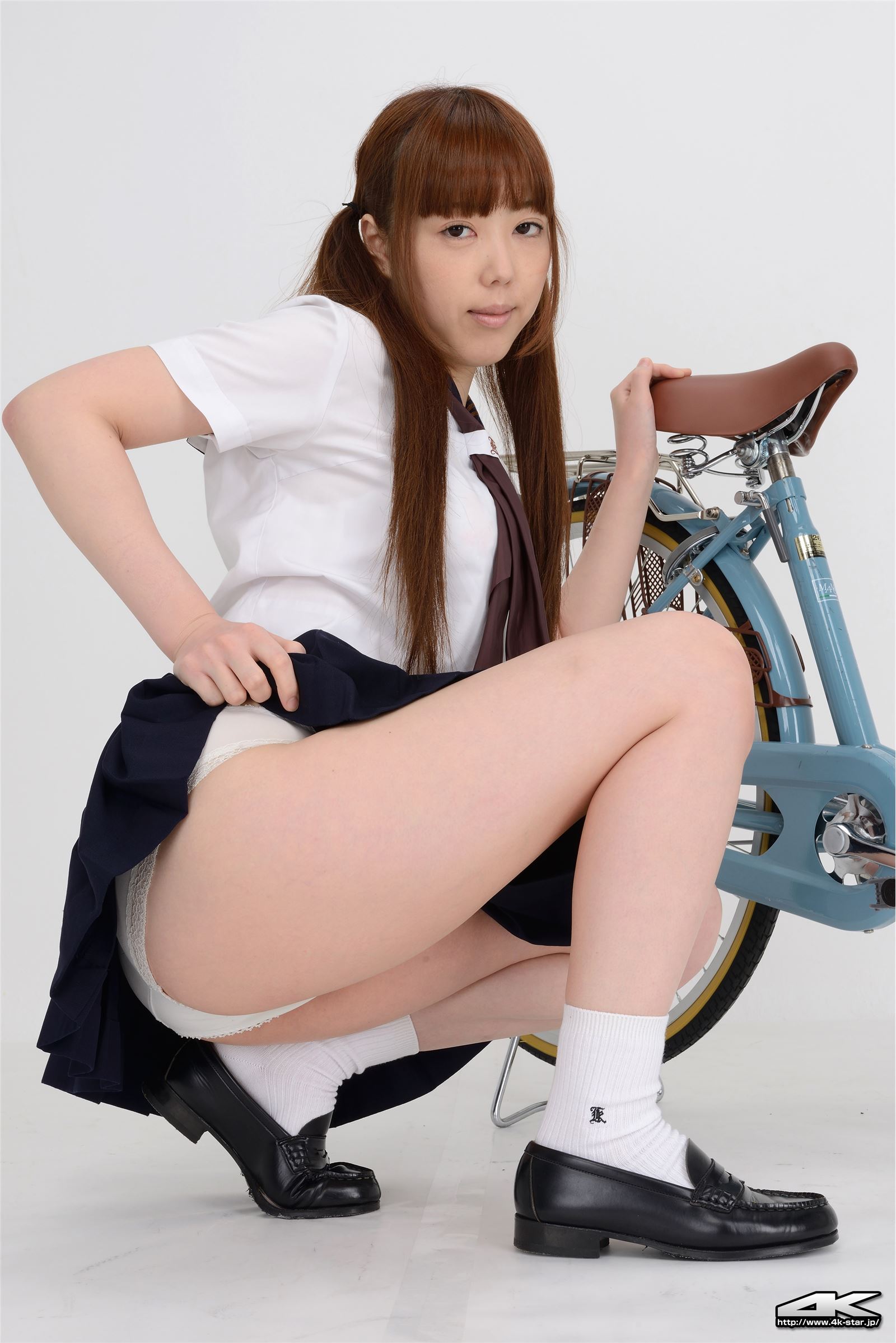 [4K-STAR]2017.12.06 Rumi Kayama 香山ルミ Uniforms and bicycles