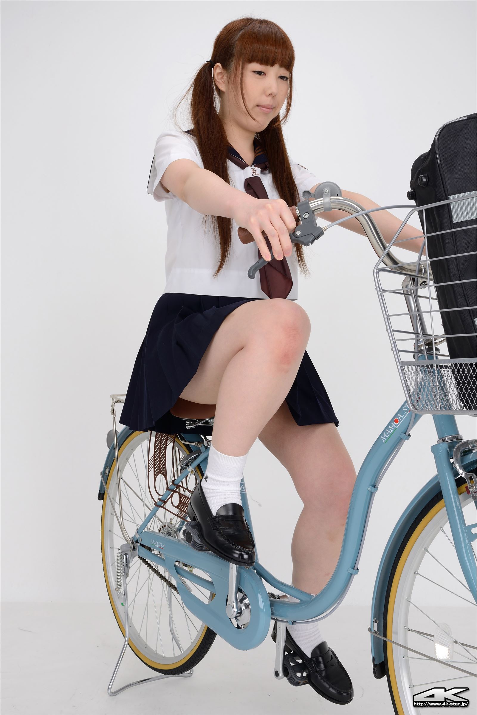 [4K-STAR]2017.12.06 Rumi Kayama 香山ルミ Uniforms and bicycles