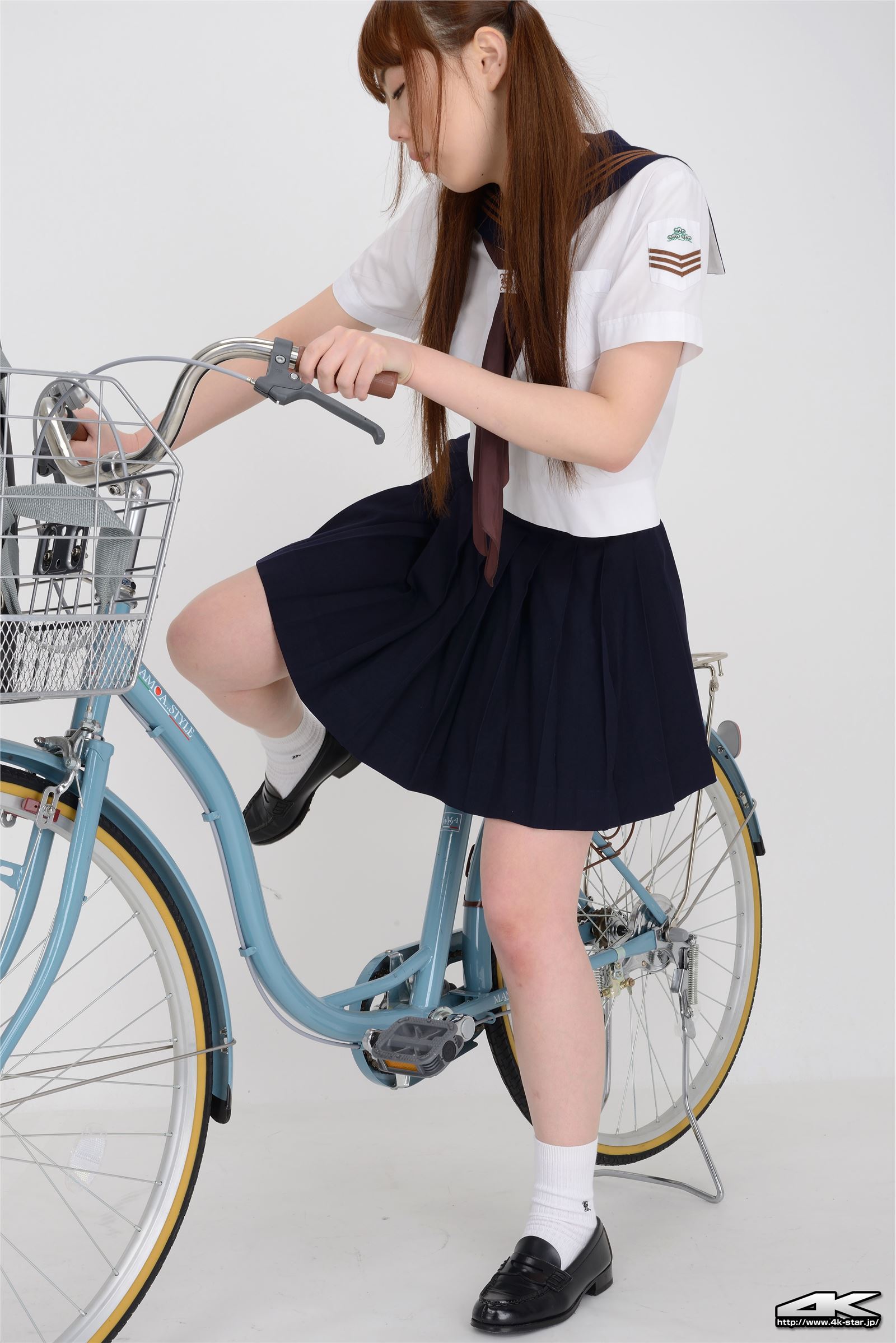 [4K-STAR]2017.12.06 Rumi Kayama 香山ルミ Uniforms and bicycles