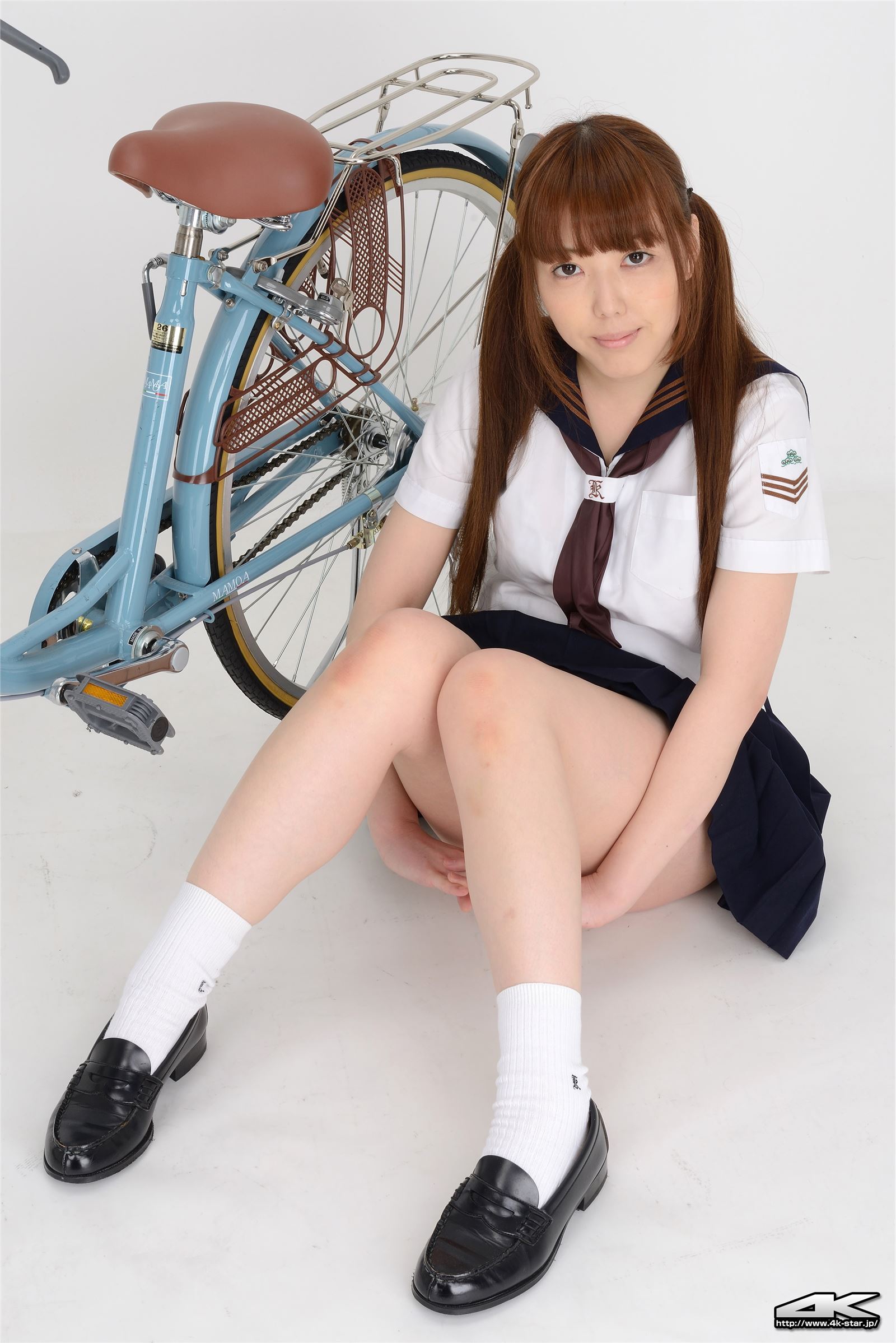 [4K-STAR]2017.12.06 Rumi Kayama 香山ルミ Uniforms and bicycles