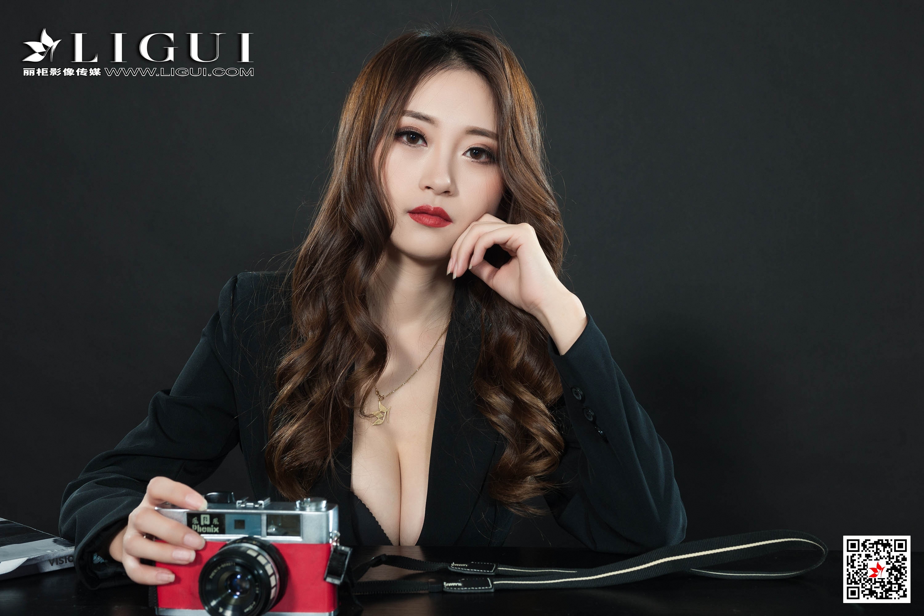 [ligui cabinet] February 27, 2019 model cocoa