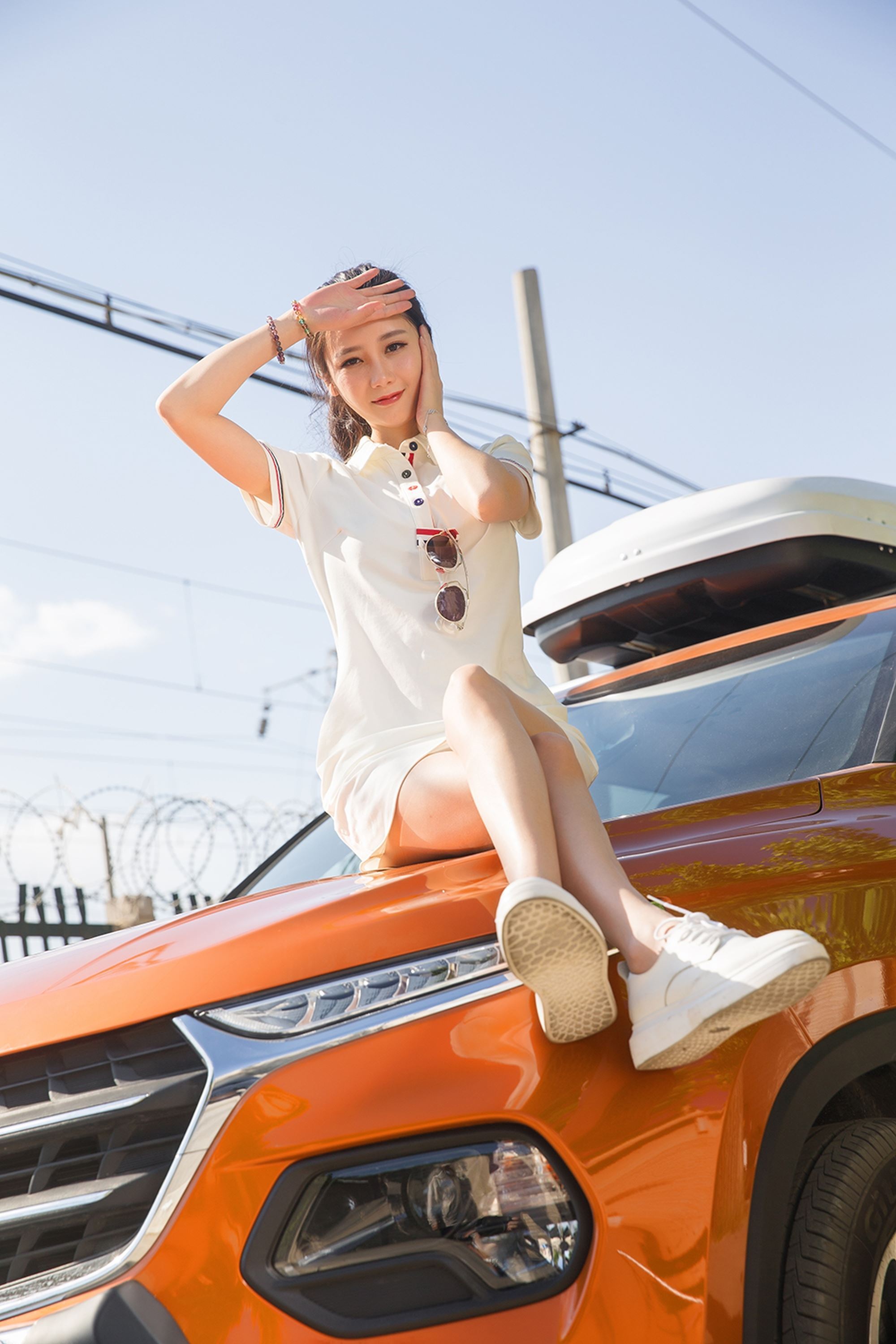 [Toutiao headline goddess] on January 10, 2019, Su Liang, I'm a beautiful little car model