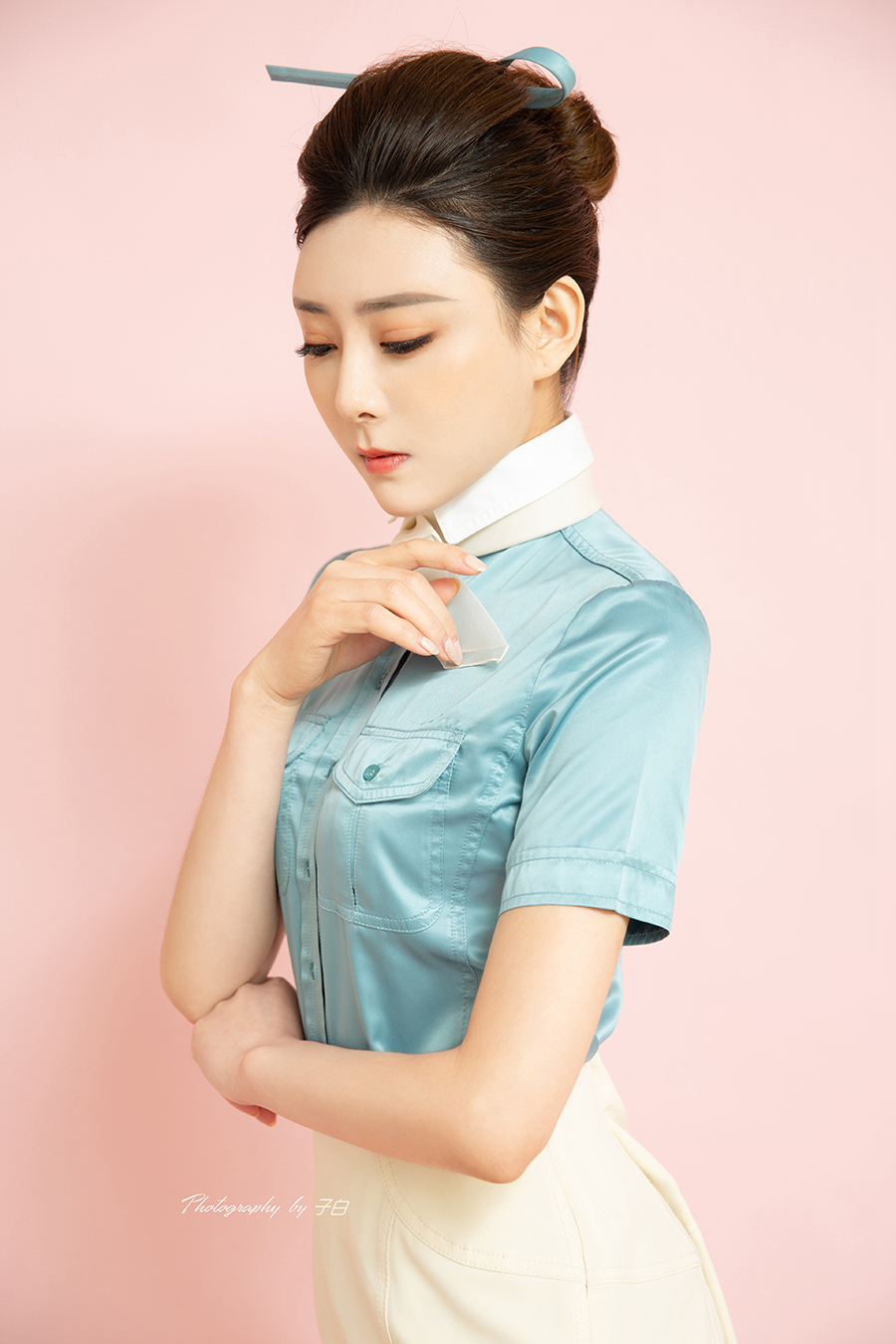 [Toutiao headline goddess] April 1, 2019 cos Korean Air Stewardess