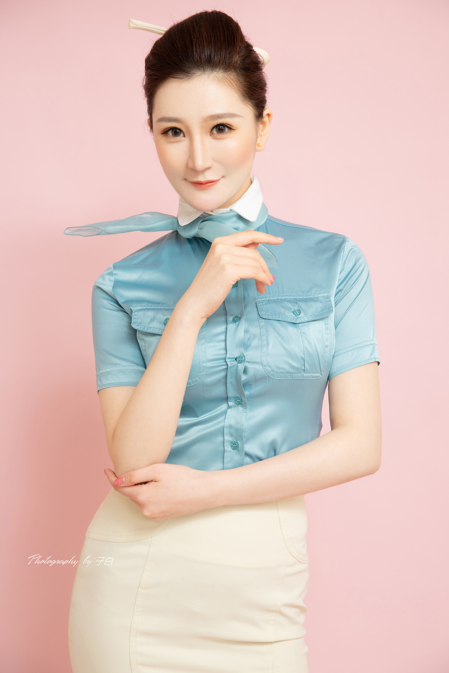 [Toutiao headline goddess] April 1, 2019 cos Korean Air Stewardess