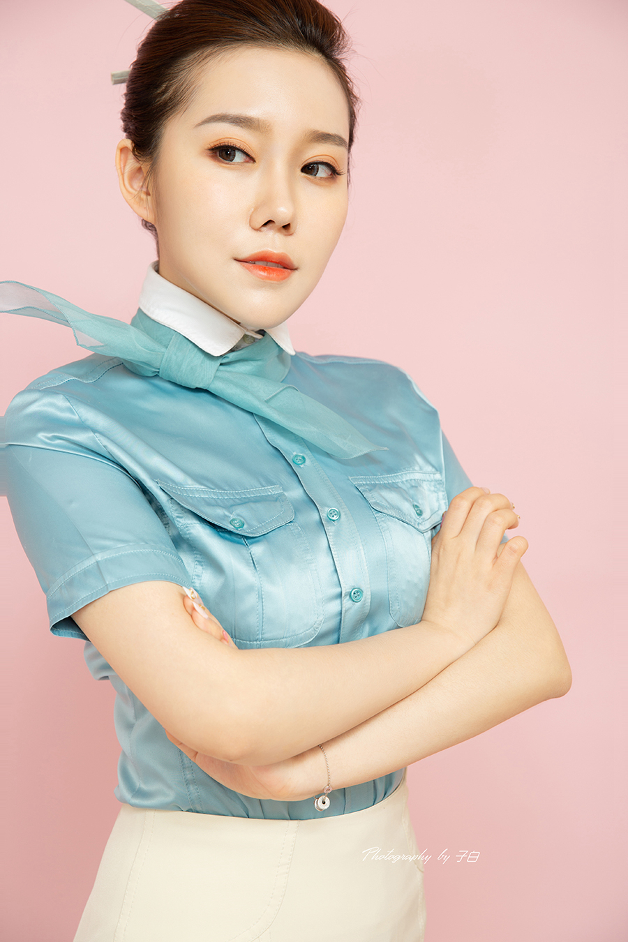 [Toutiao headline goddess] April 1, 2019 cos Korean Air Stewardess