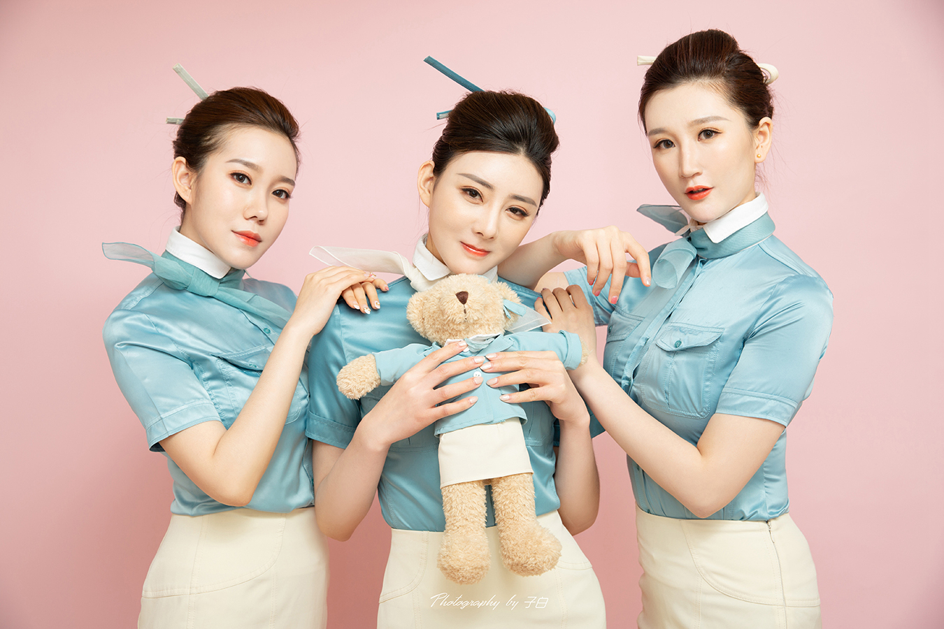 [Toutiao headline goddess] April 1, 2019 cos Korean Air Stewardess