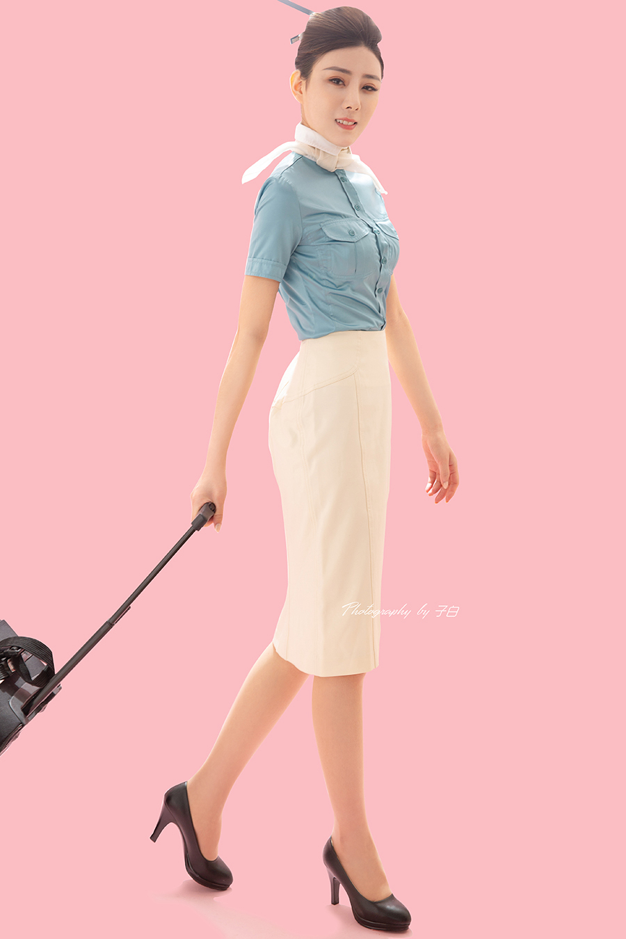 [Toutiao headline goddess] April 1, 2019 cos Korean Air Stewardess