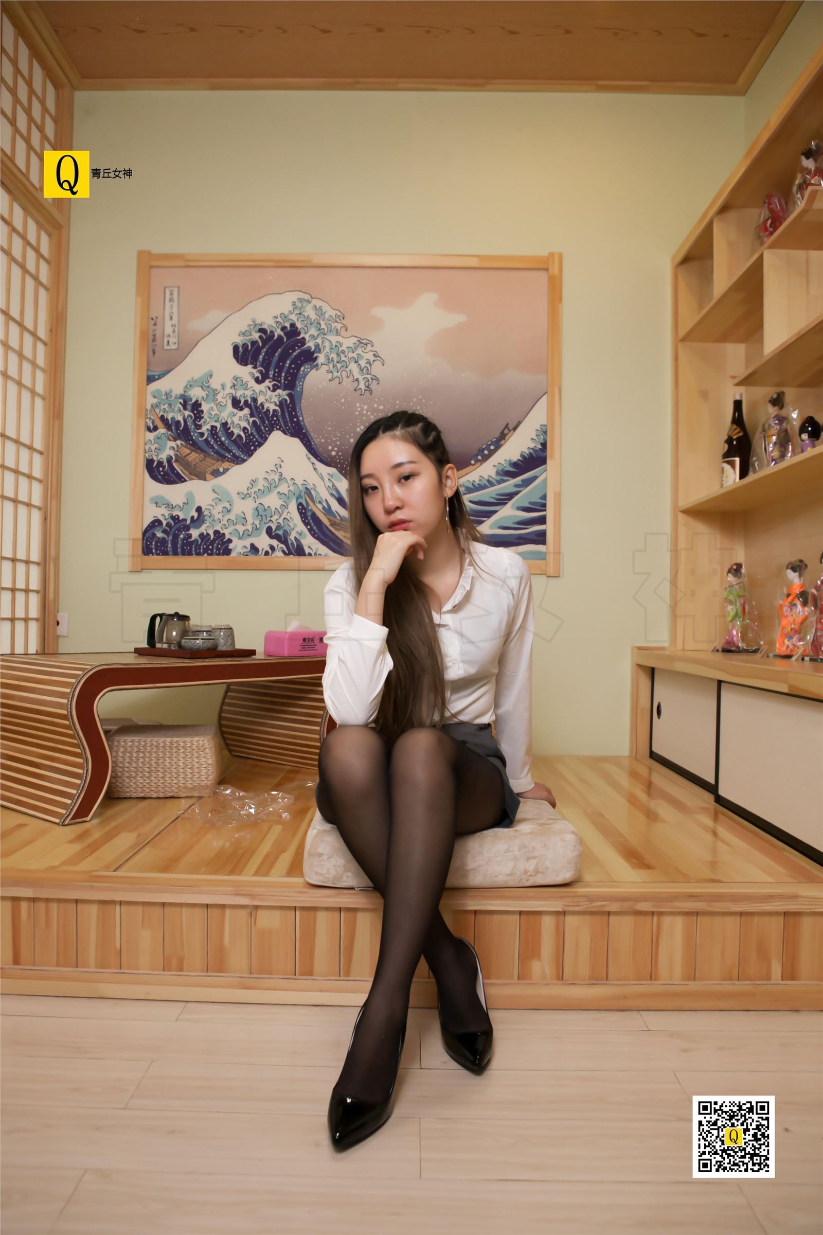 [Qingqiu goddess] 2018.01.08 new model of black silk feet Shaohua