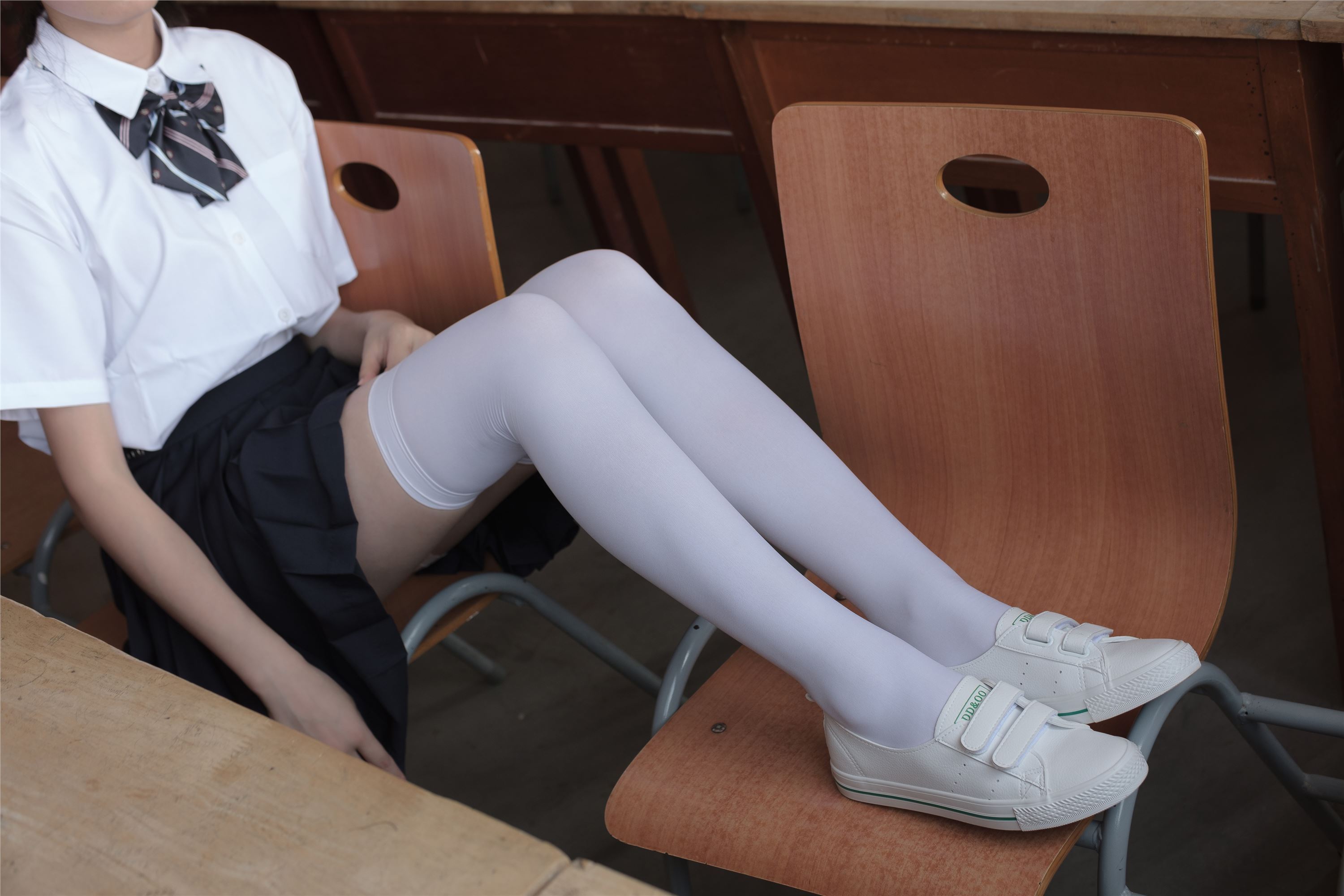 [Sen Luo consortium] lolis foot photo beta-022