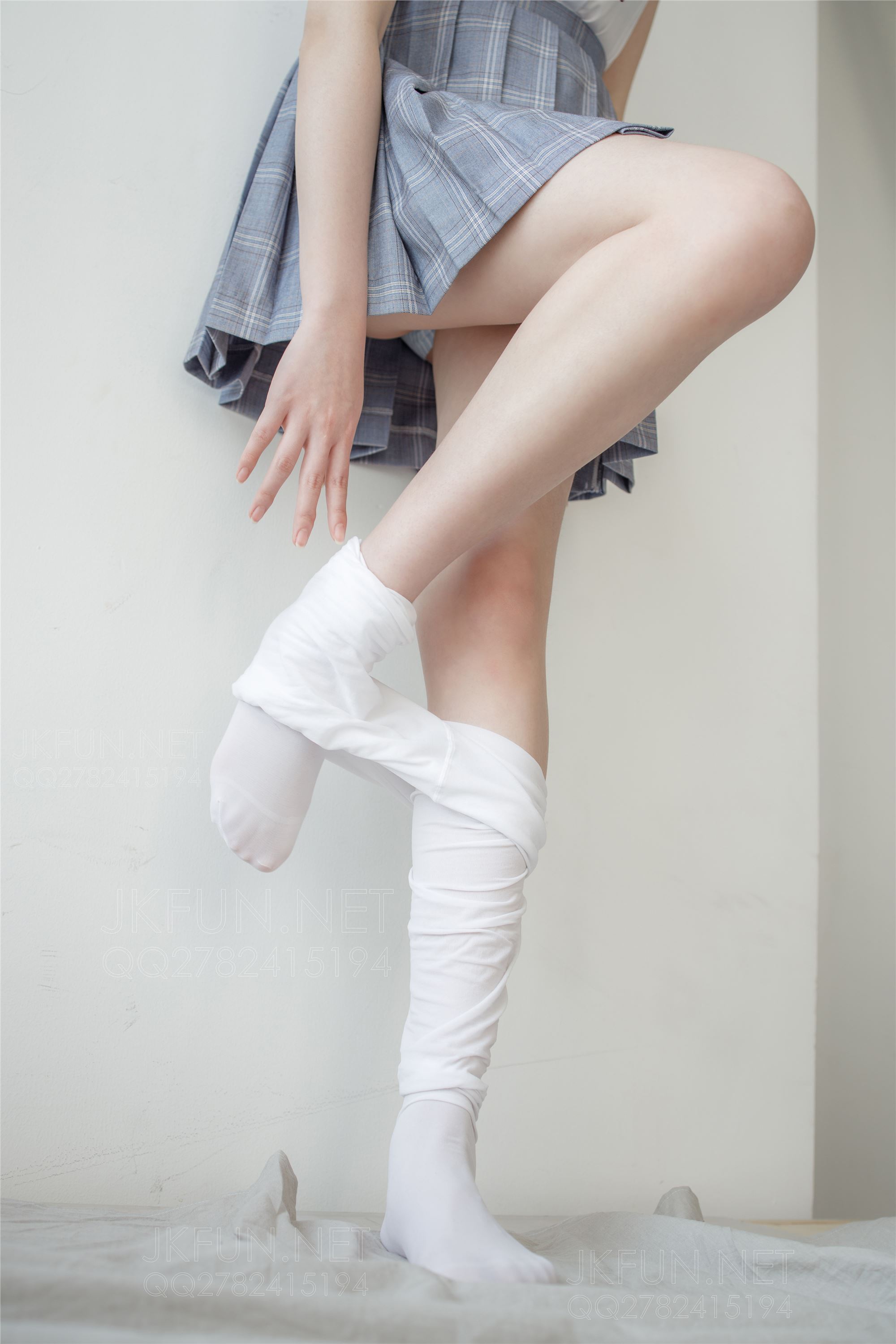 [Sen Luo financial group] rolis foot photo jkfun-002 aika cute schoolgirl silk foot