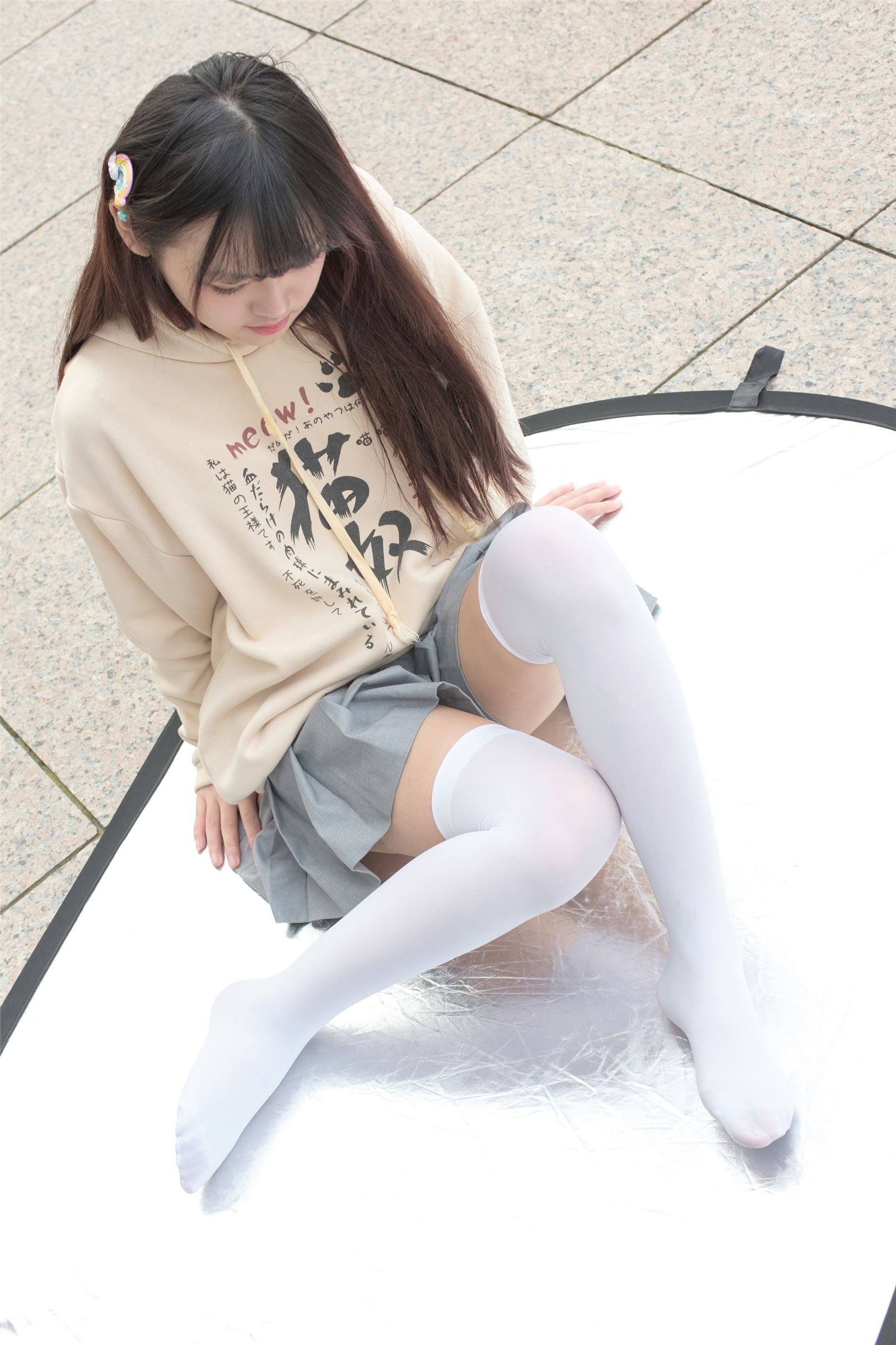 Photo of Senluo group - [r15-040] outdoor white silk skirt