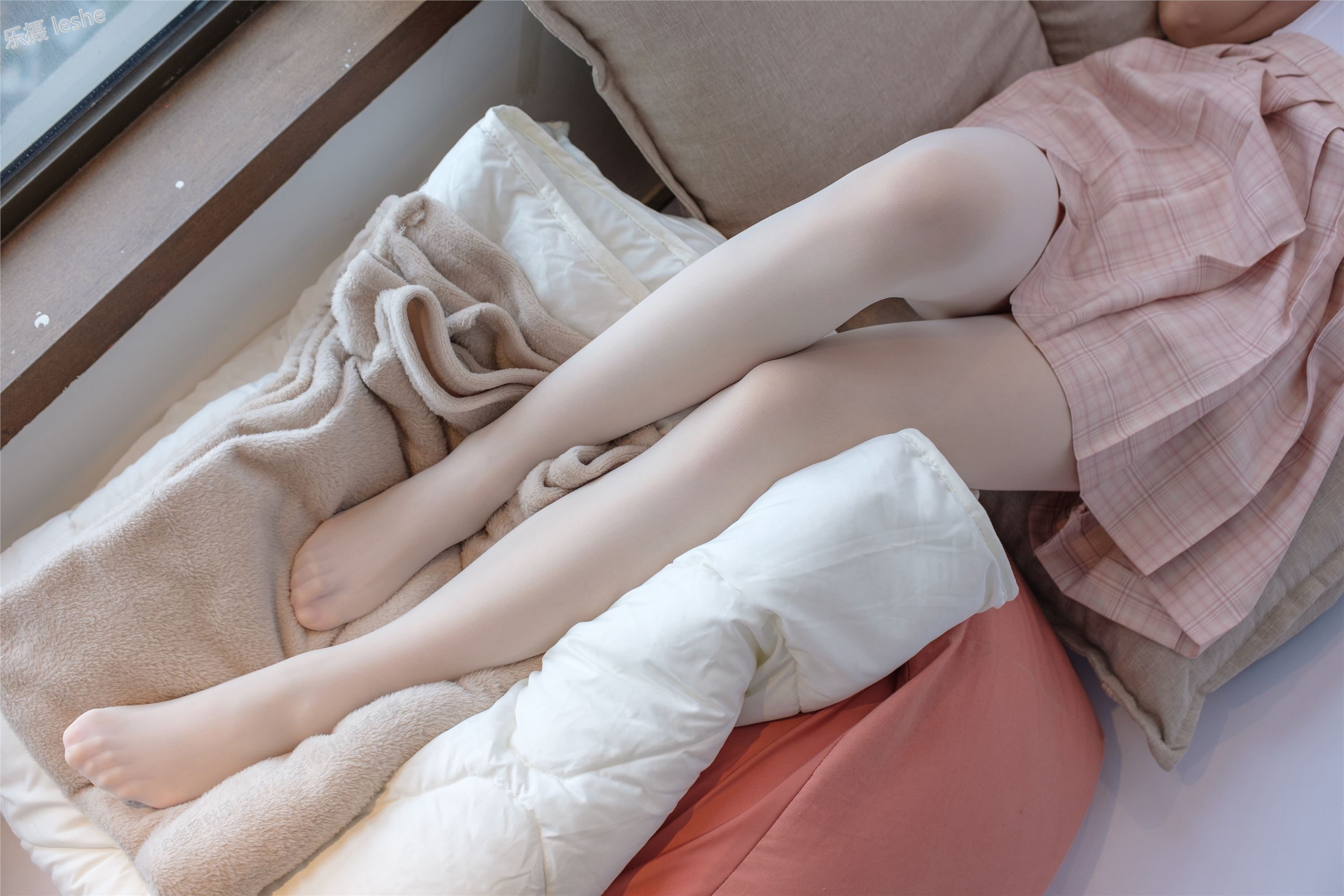 [Sen Luo financial group] rose foot photo ssr-012 30d milk white super smooth silk socks